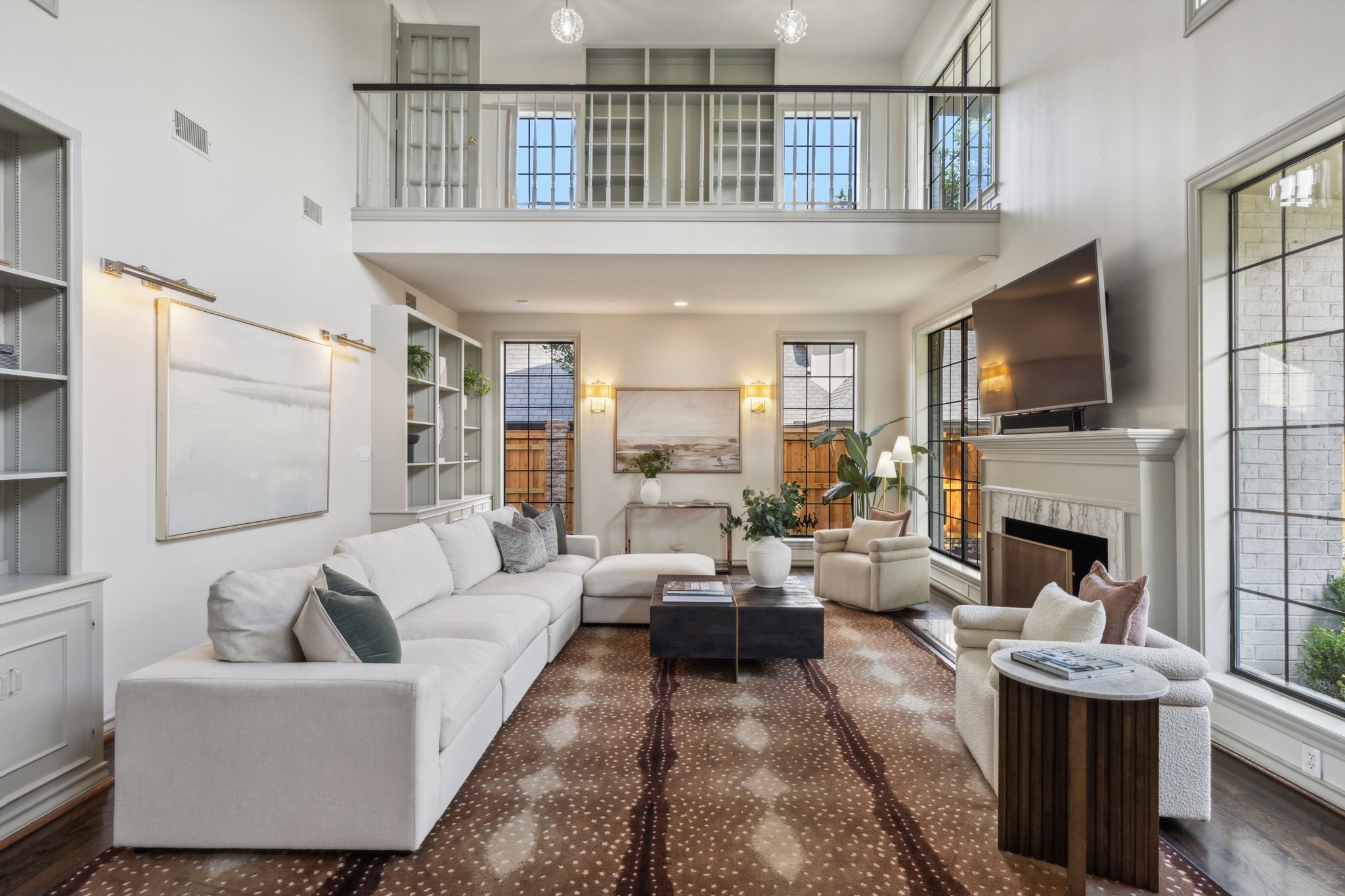 6910 Woodland Drive