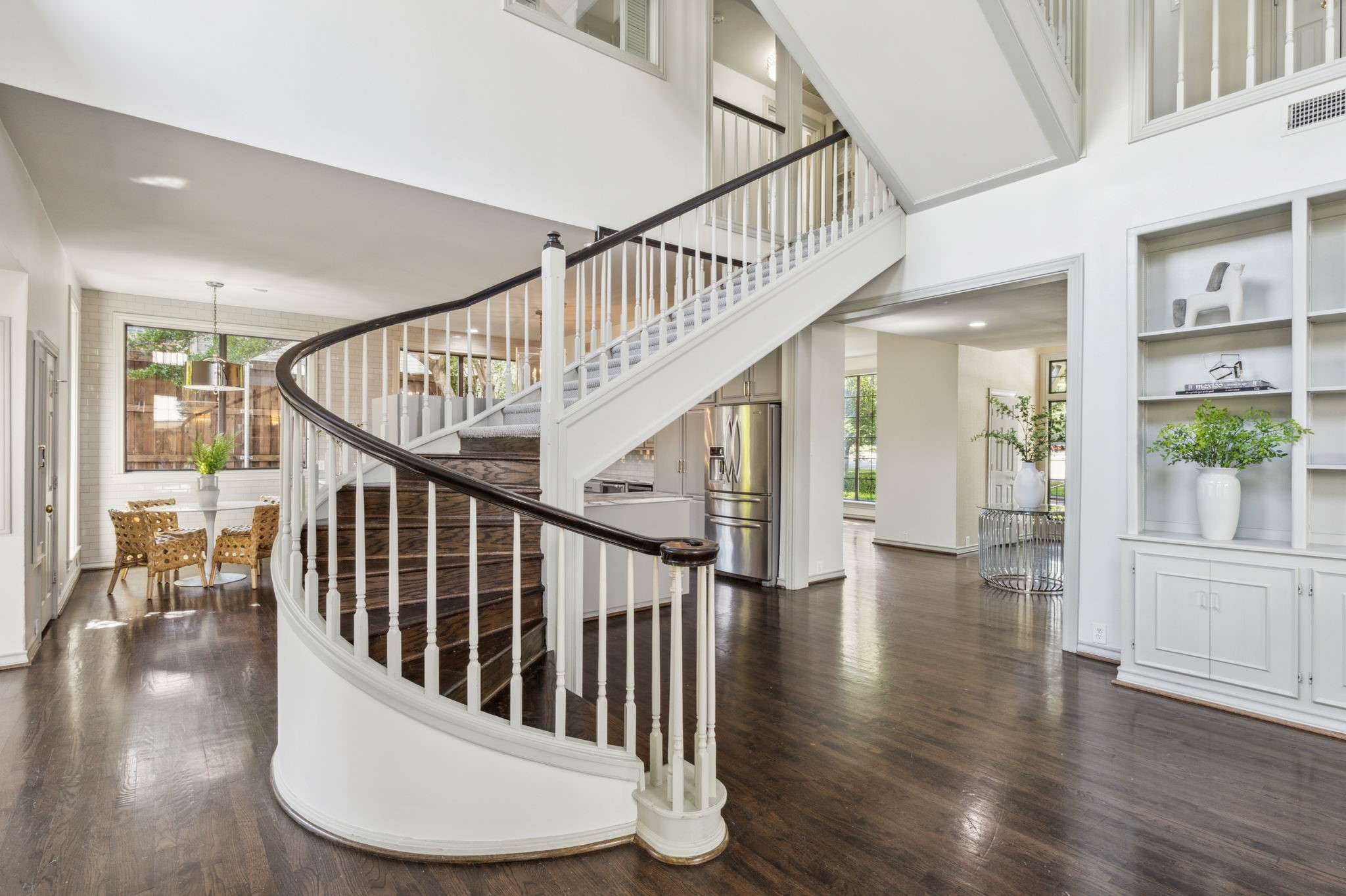 6910 Woodland Drive