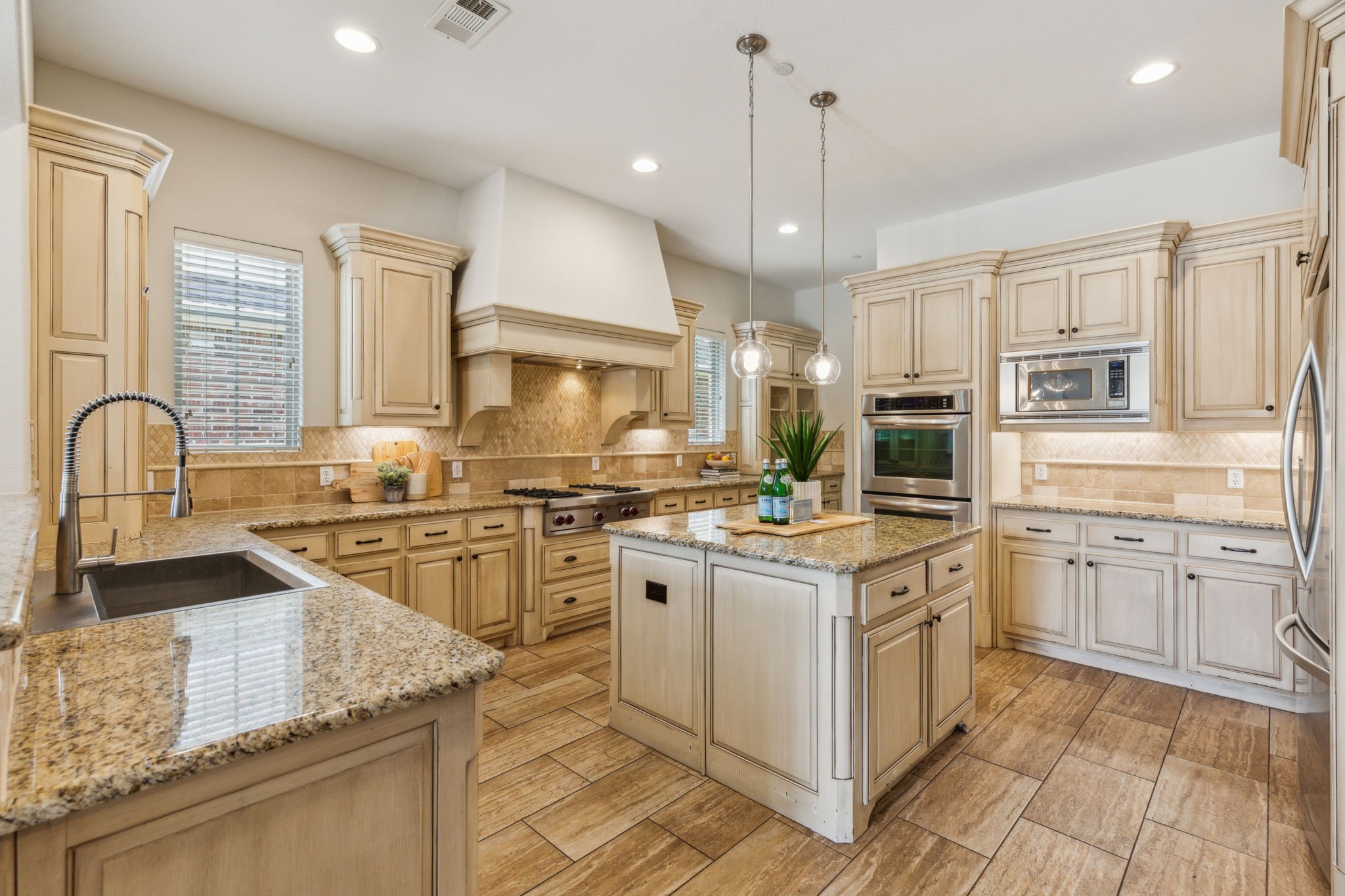 875 Cinnamon Court