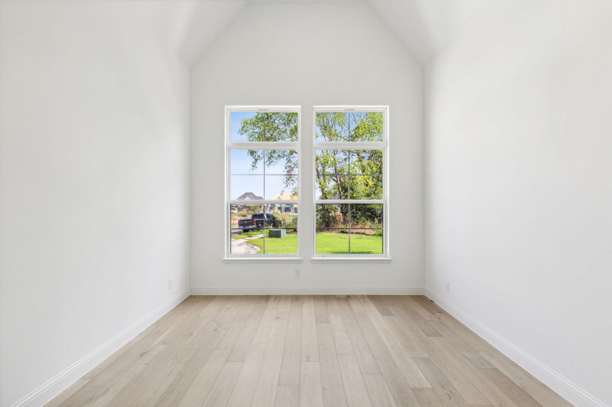 1905 Burton Hollow Way