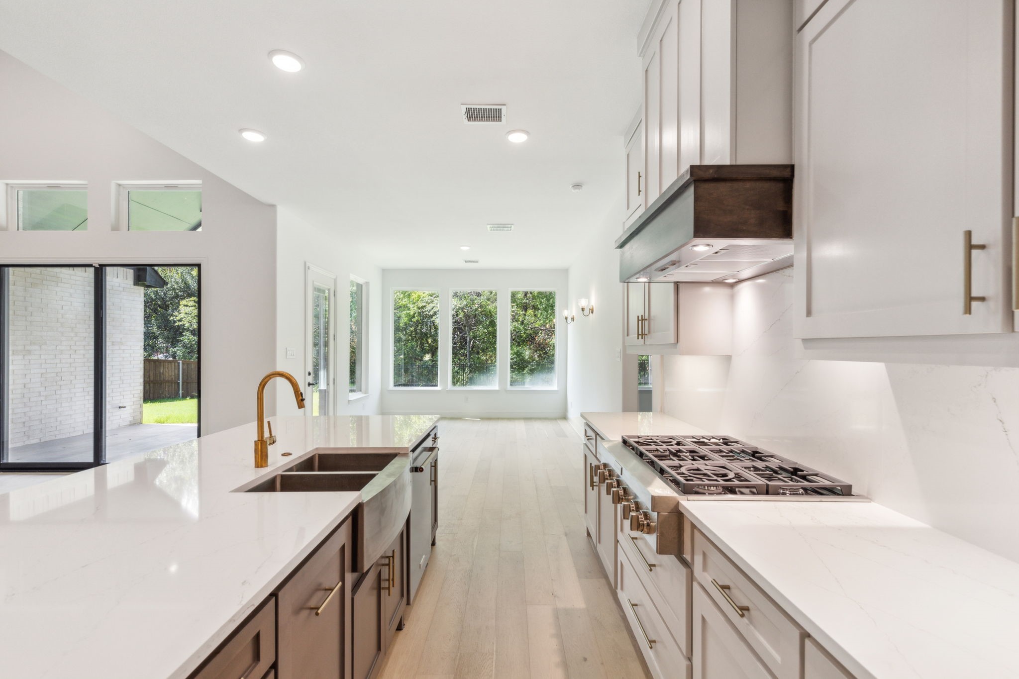 1905 Burton Hollow Way