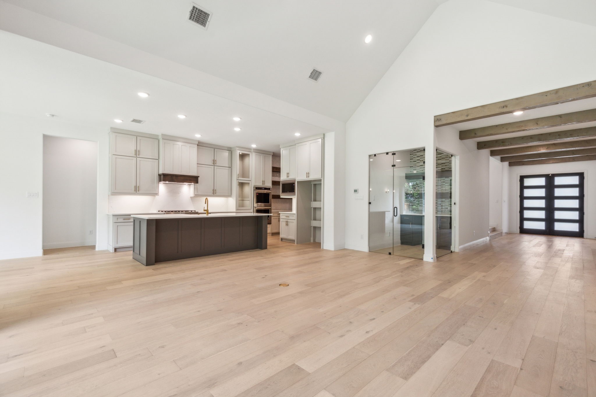 1905 Burton Hollow Way