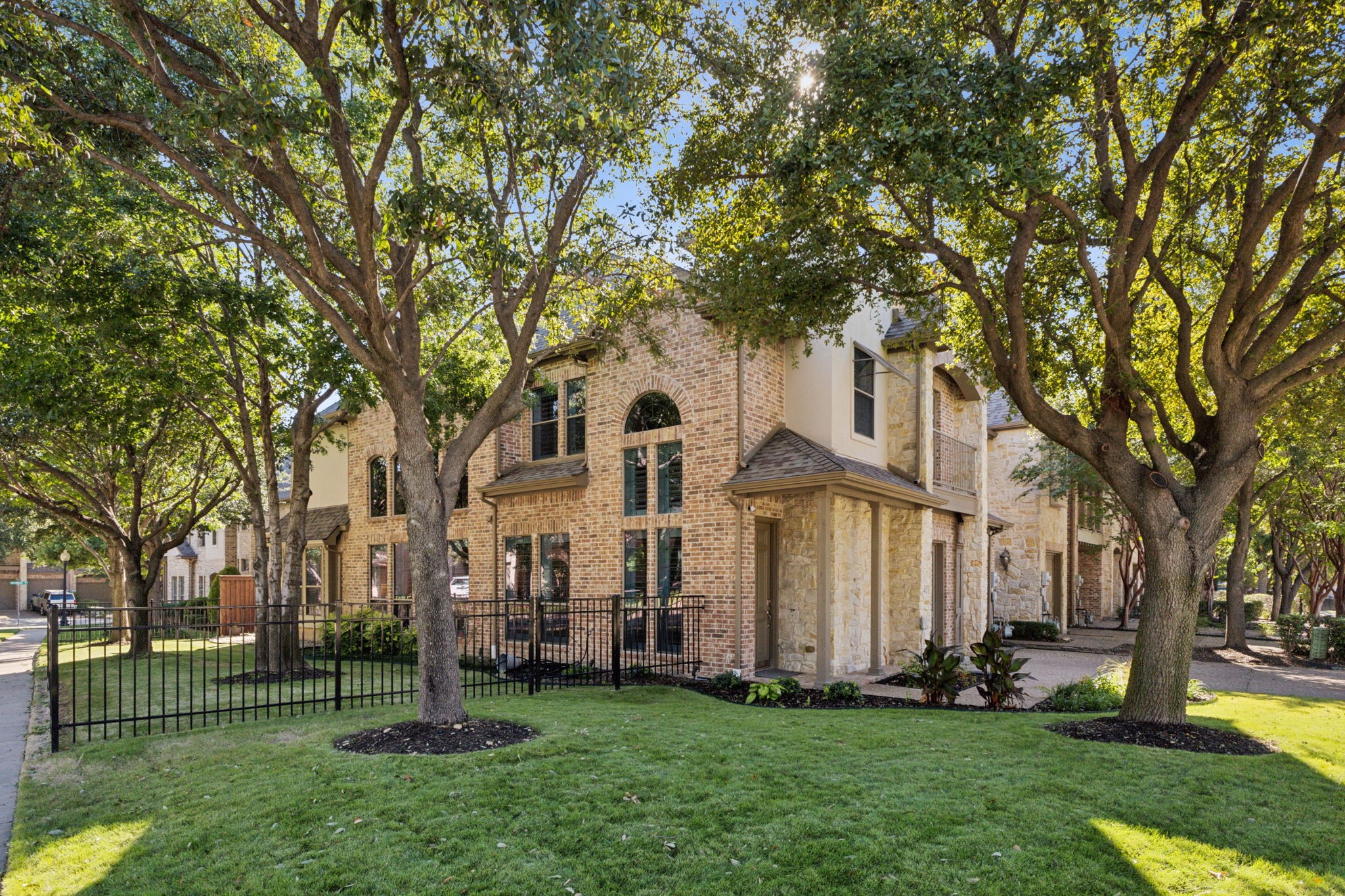 2482 Chelsea Drive