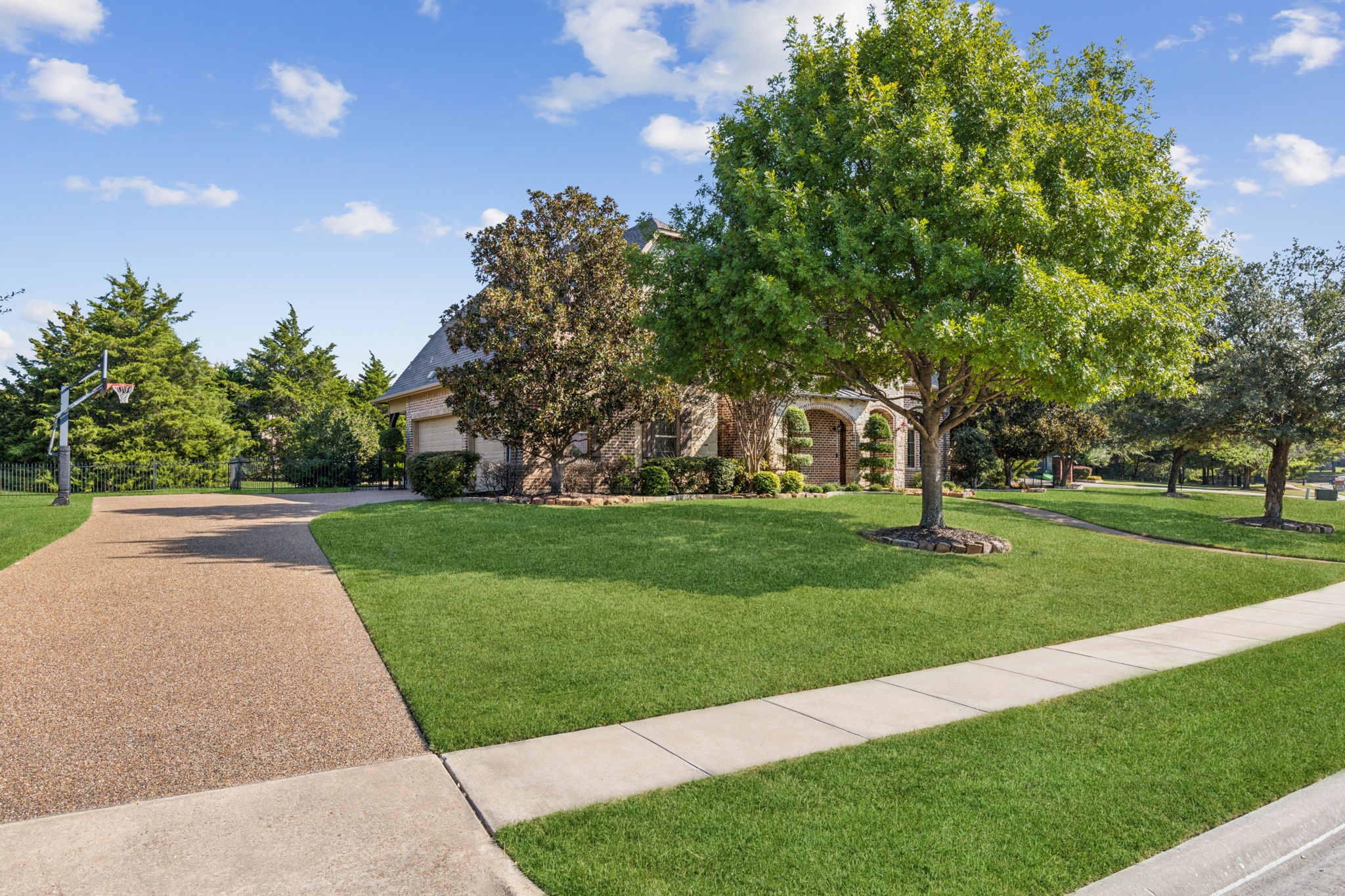 428 Wyndemere Boulevard