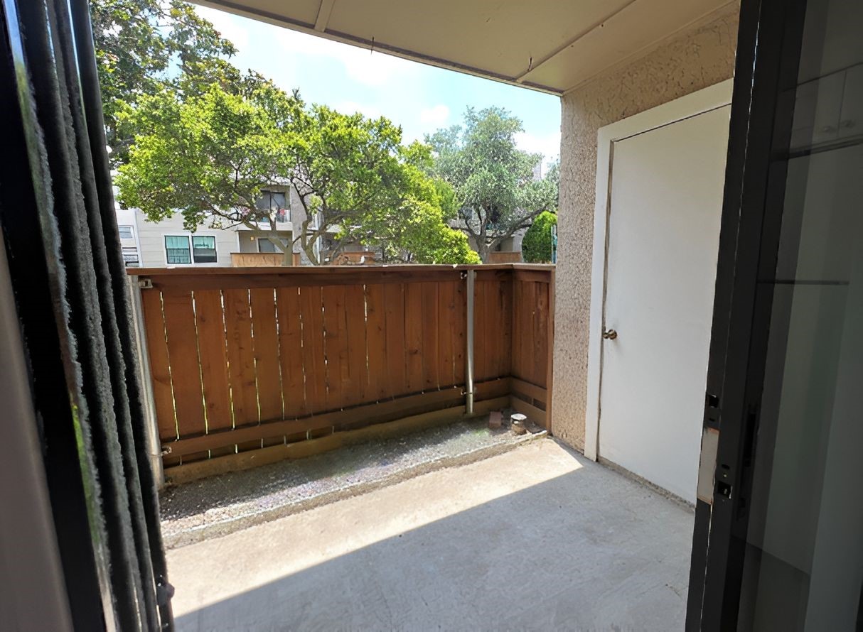 4748 Old Bent Tree Lane 1305
