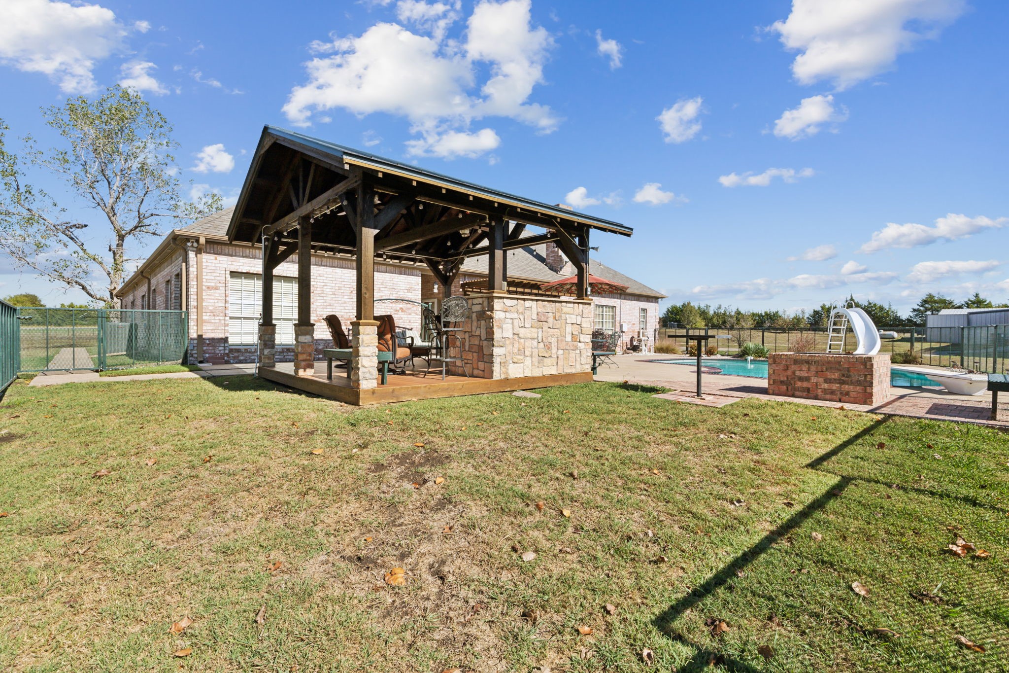 5646 County Road 2909