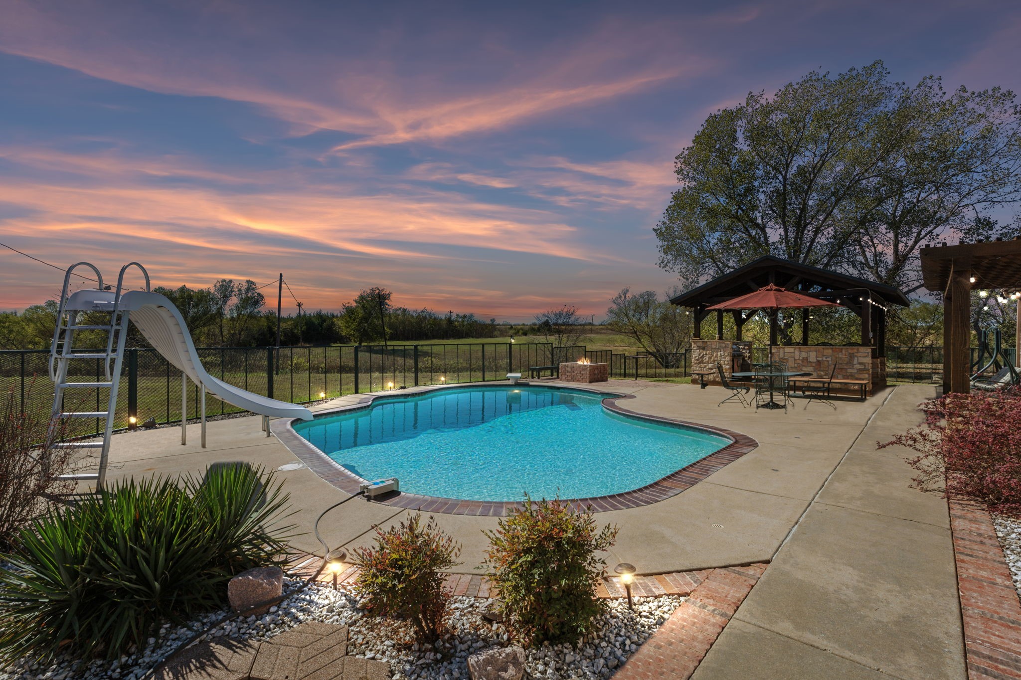 5646 County Road 2909