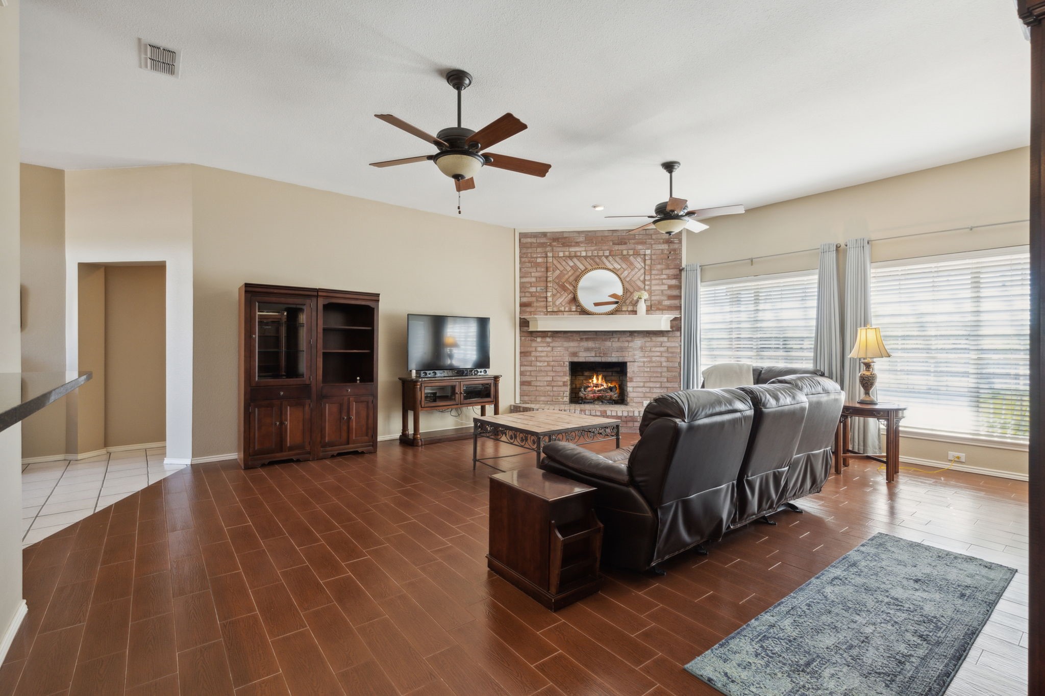 5646 County Road 2909