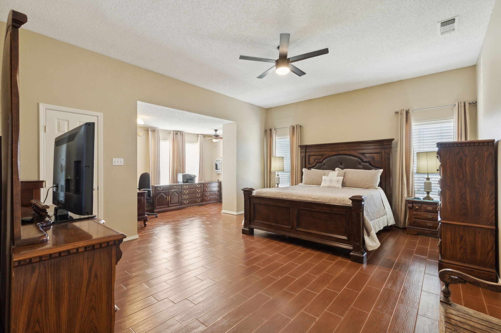 5646 County Road 2909