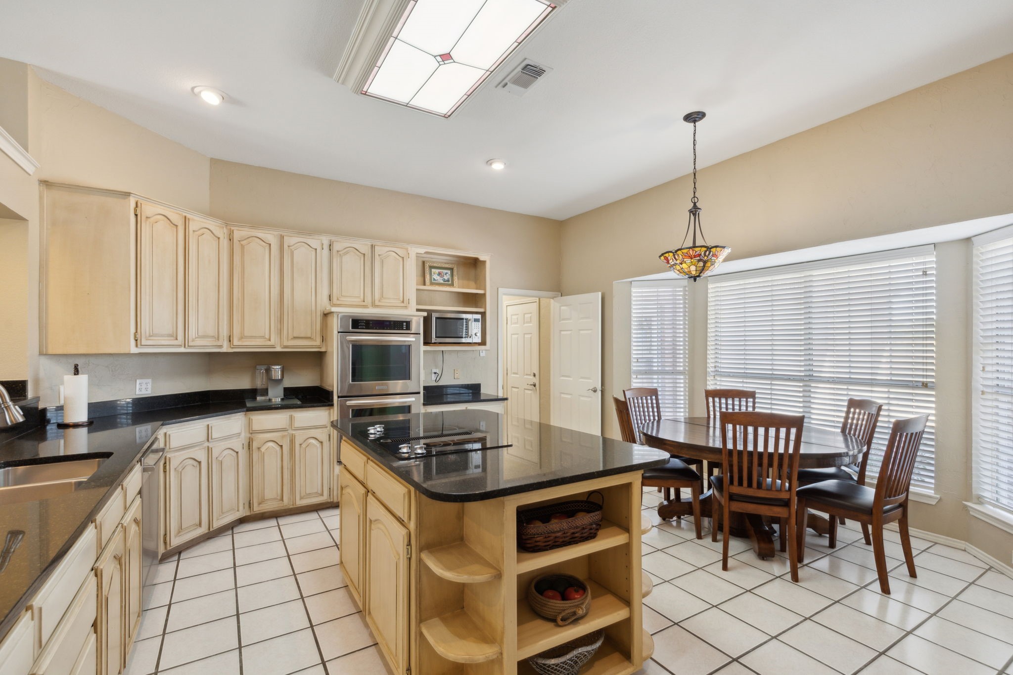 5646 County Road 2909