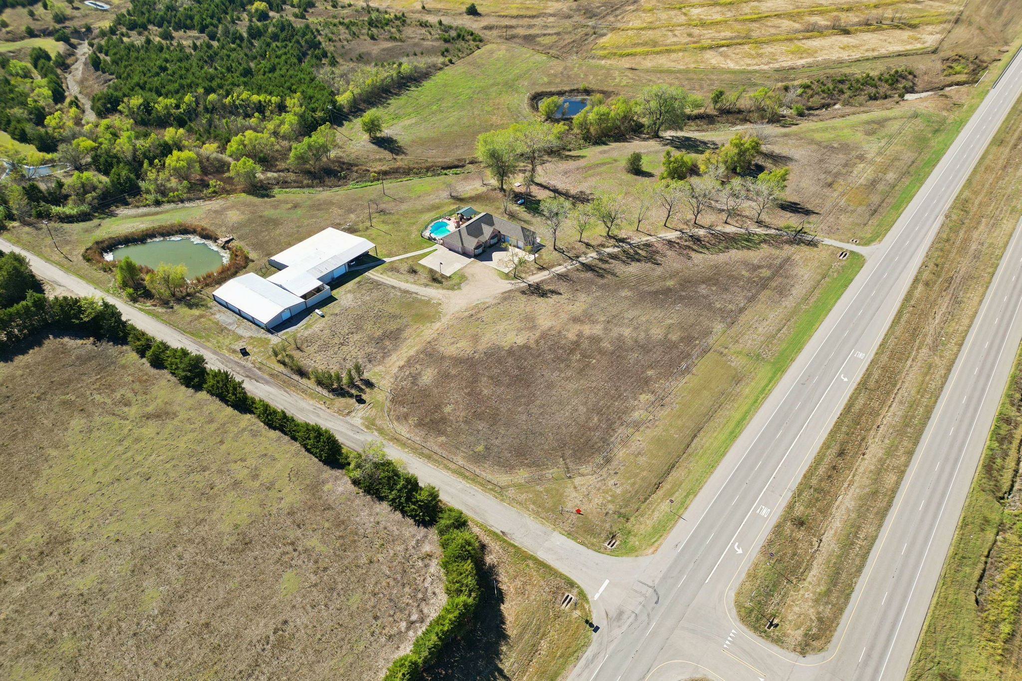 5646 County Road 2909