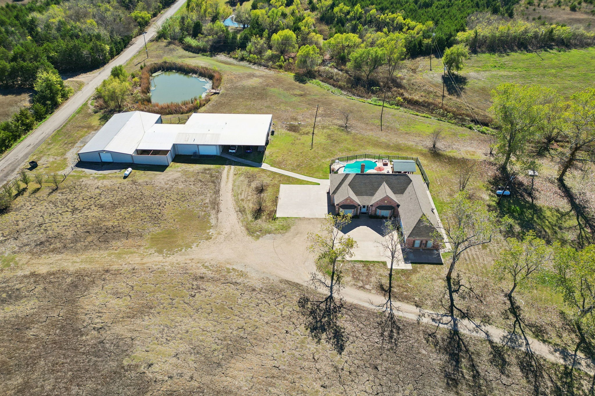 5646 County Road 2909