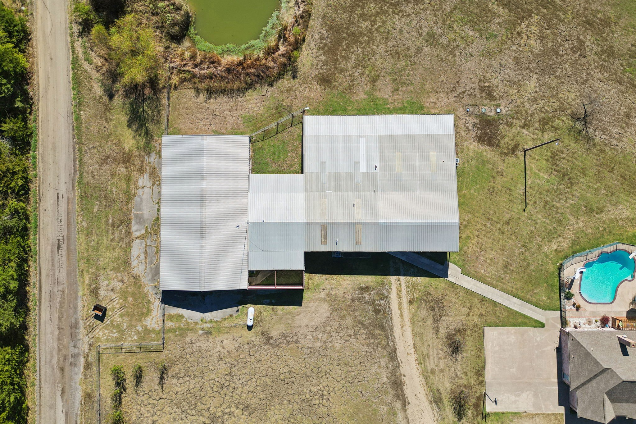 5646 County Road 2909