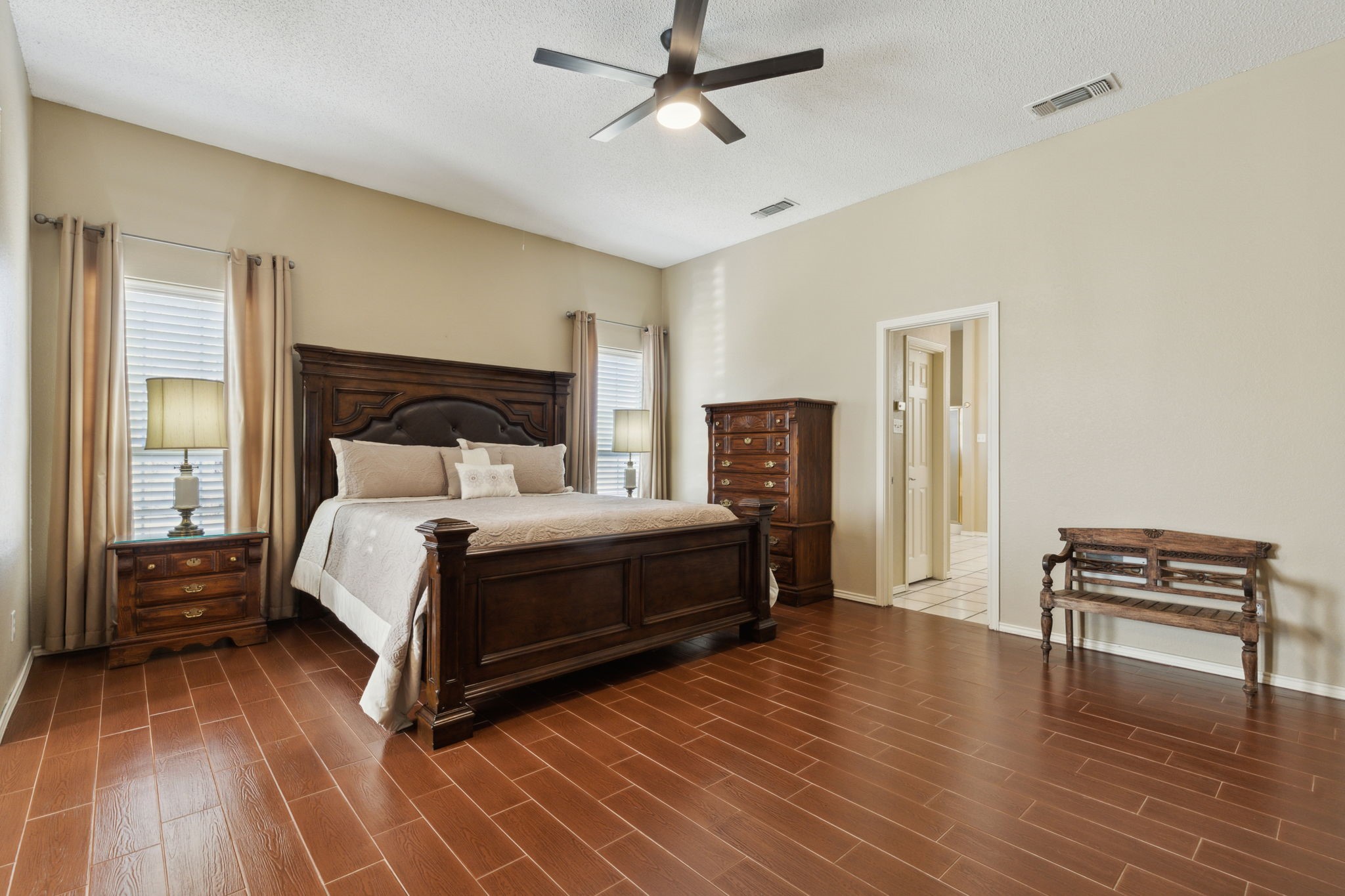5646 County Road 2909