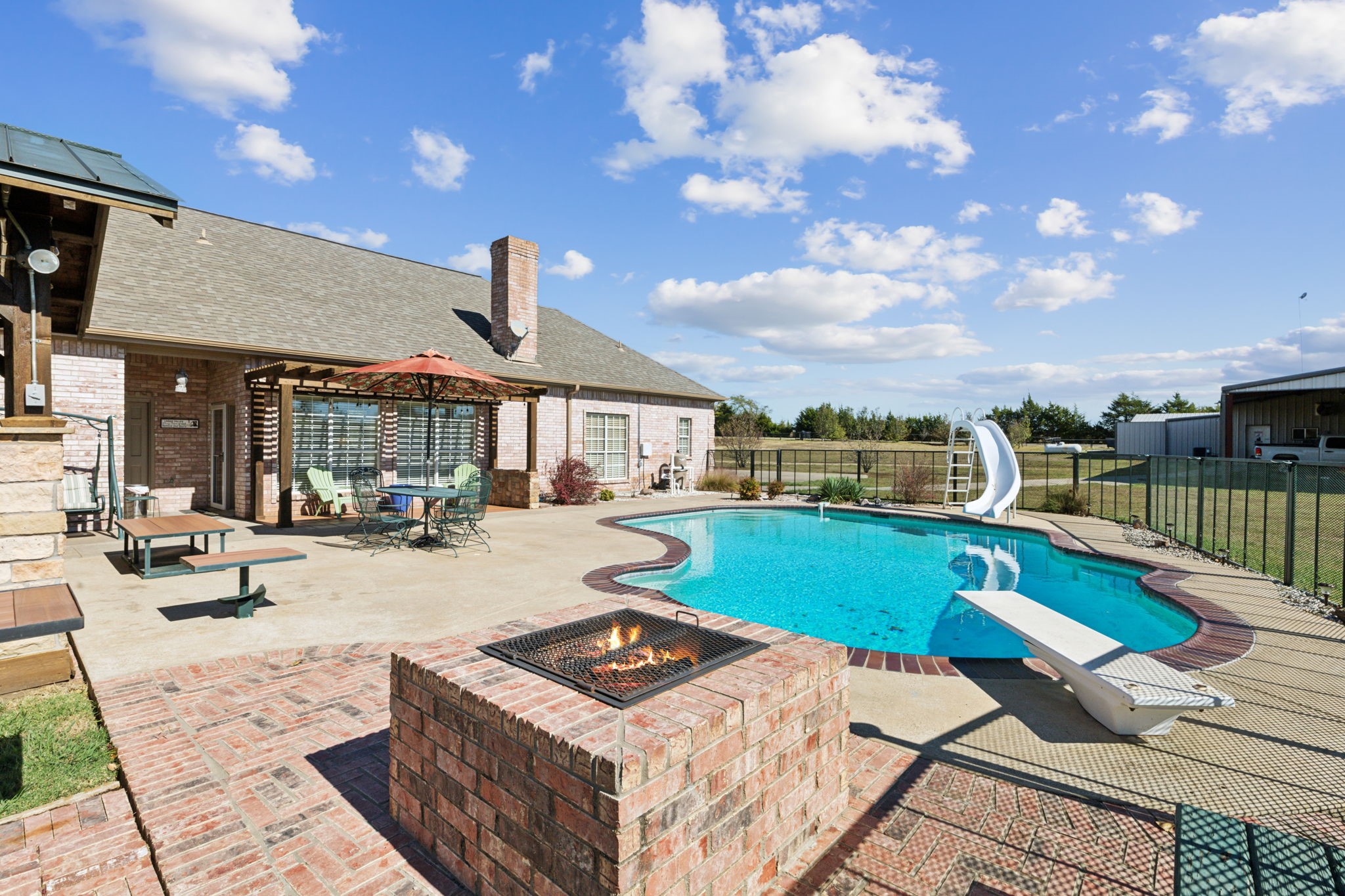 5646 County Road 2909