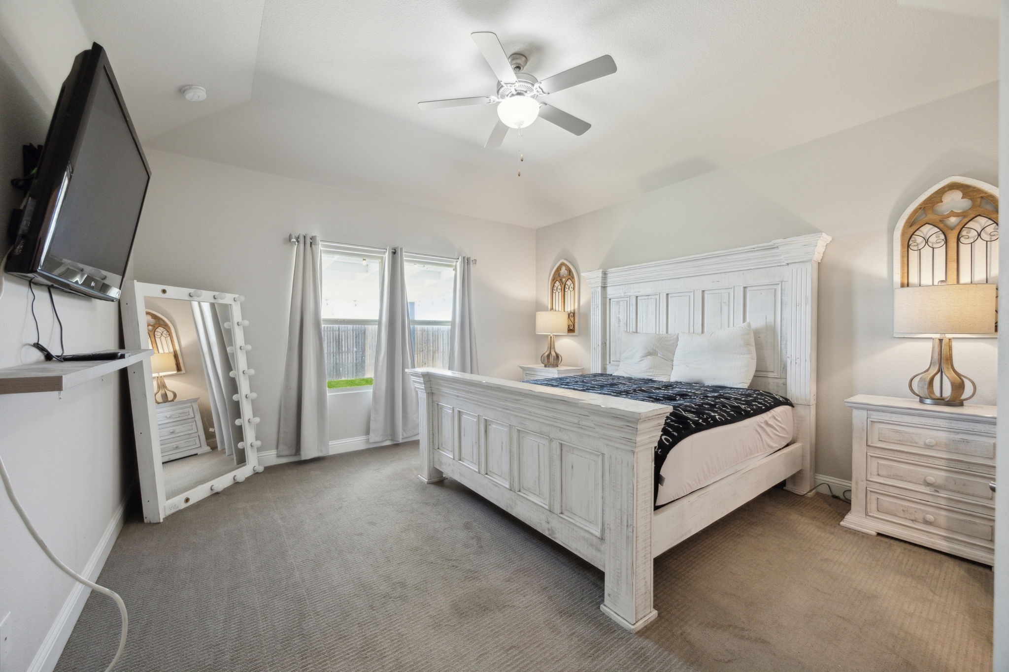 2416 Buchanan Lane