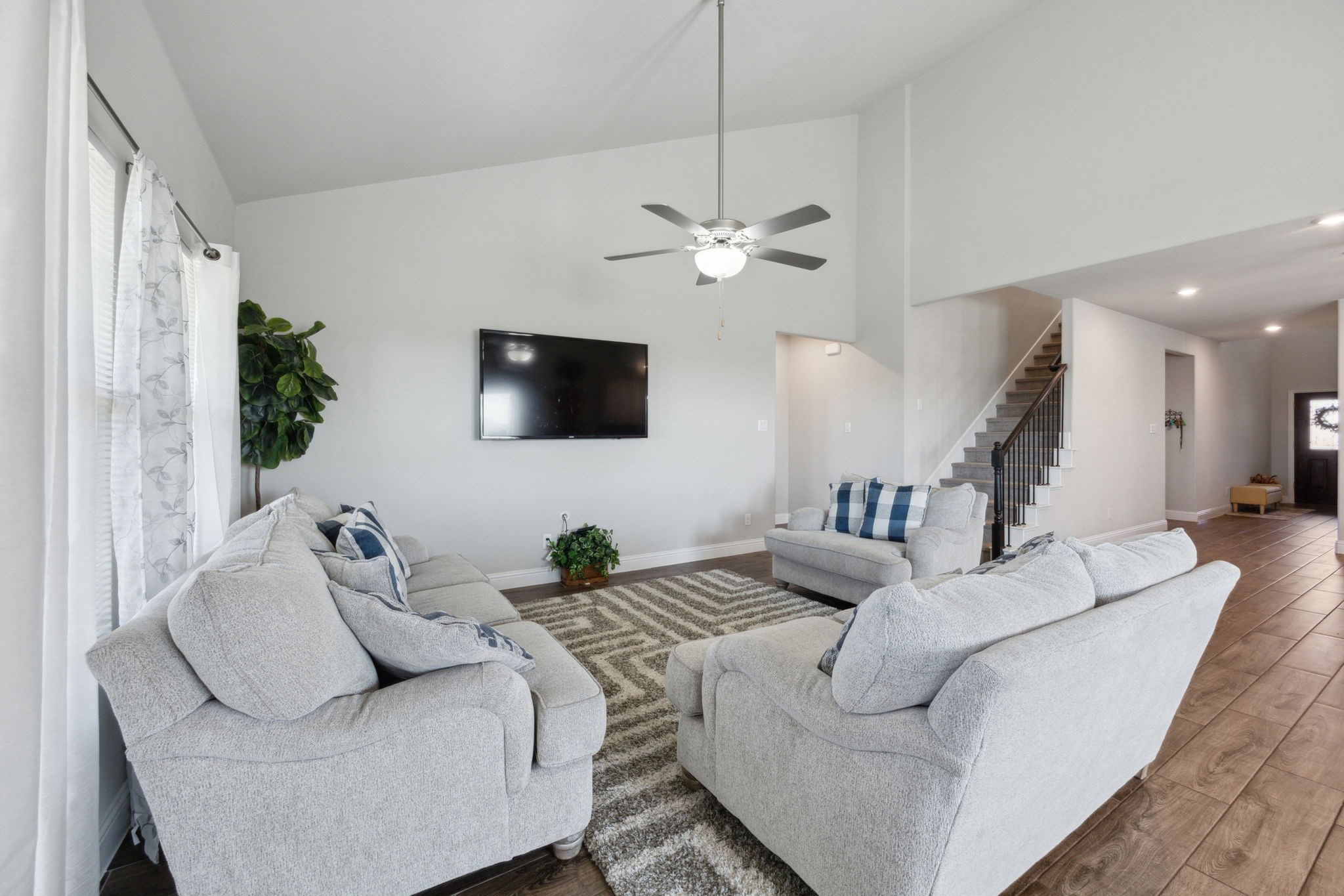 2416 Buchanan Lane
