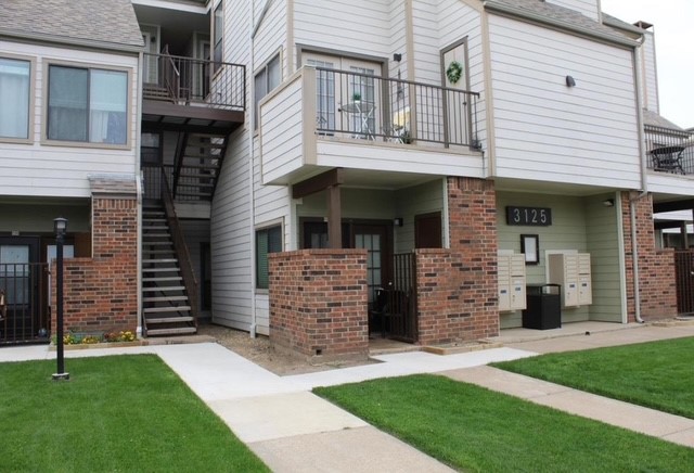 3125 Sondra Drive 301