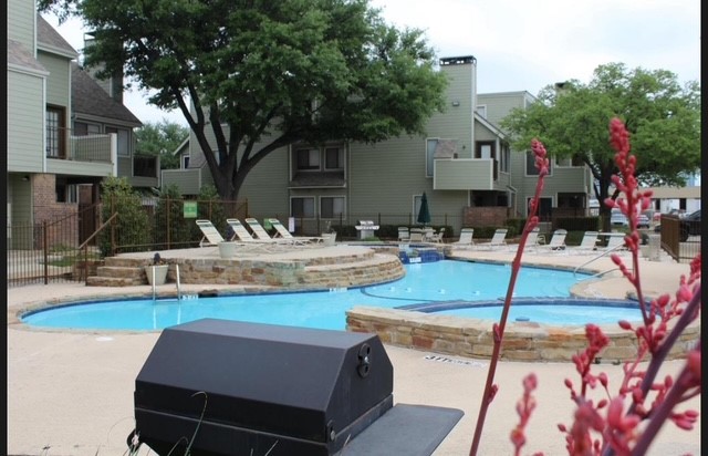 3125 Sondra Drive 301