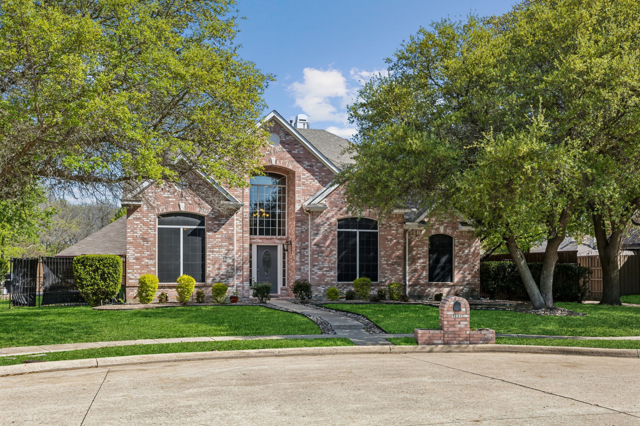 1221 Ashford Lane