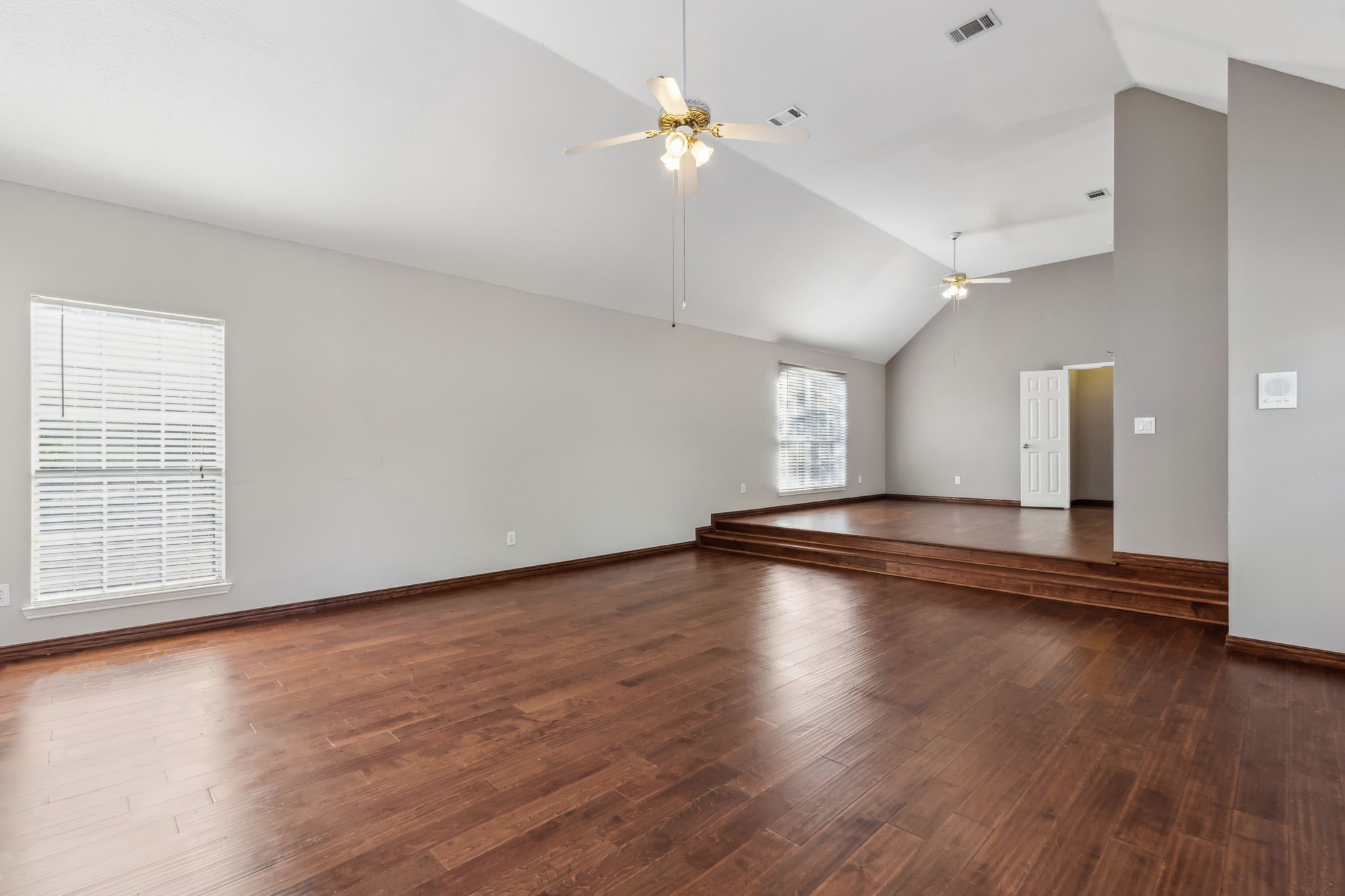 1221 Ashford Lane