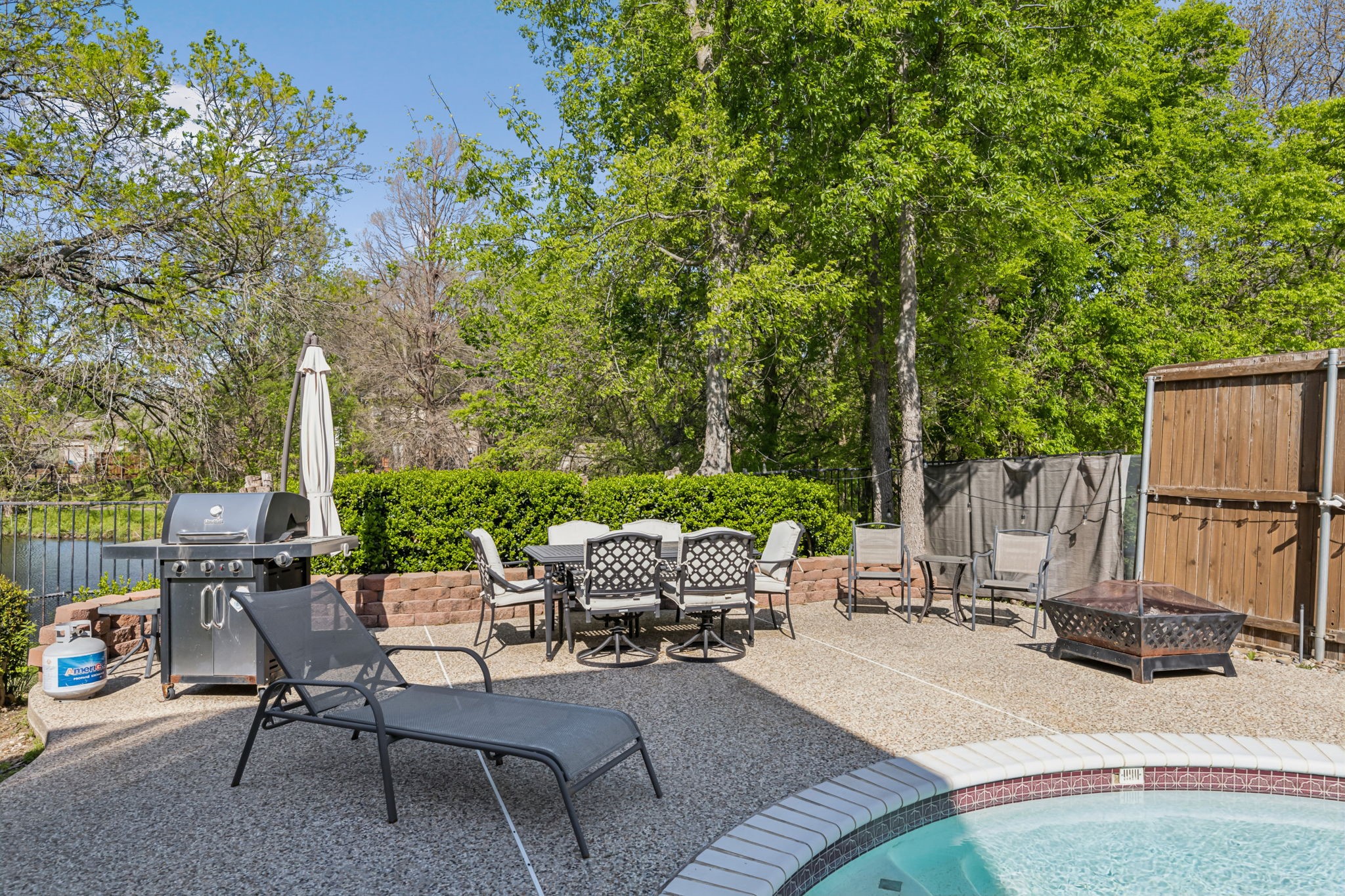 1221 Ashford Lane