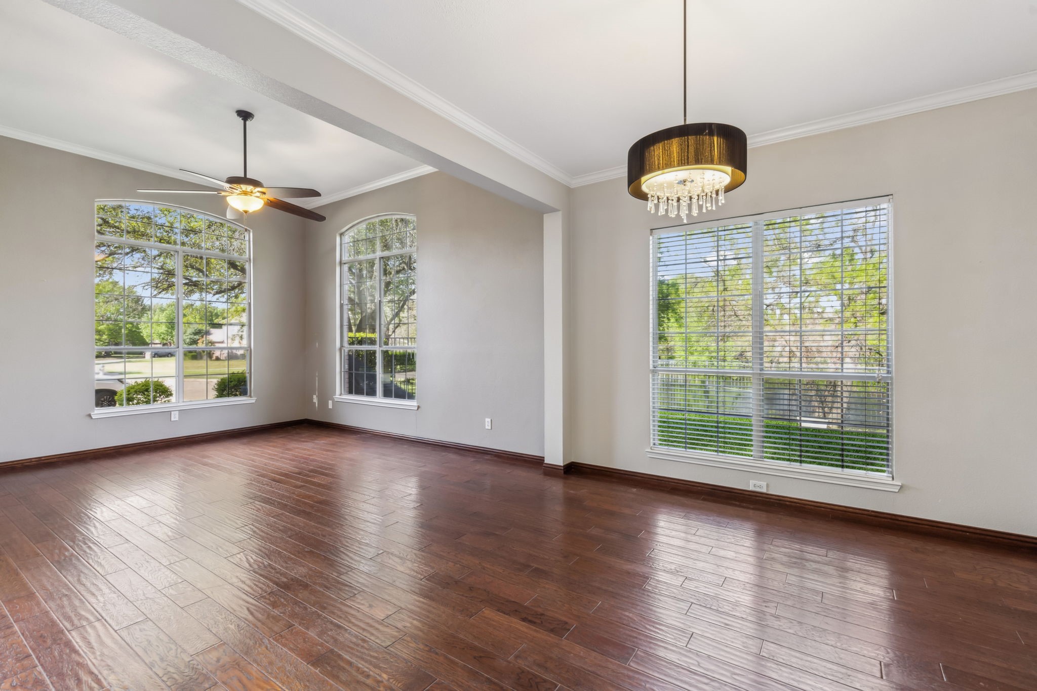 1221 Ashford Lane