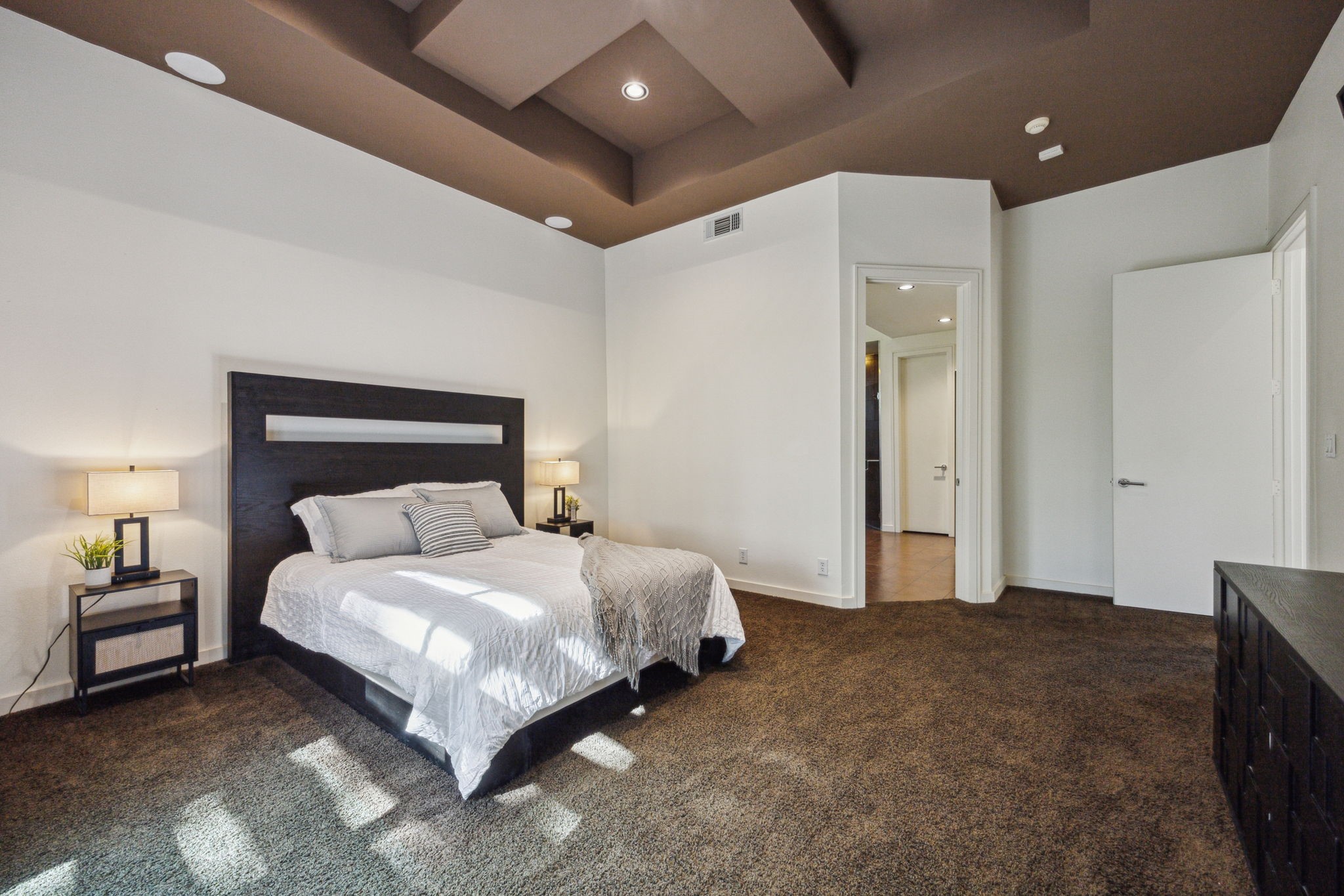 577 Country Club Road