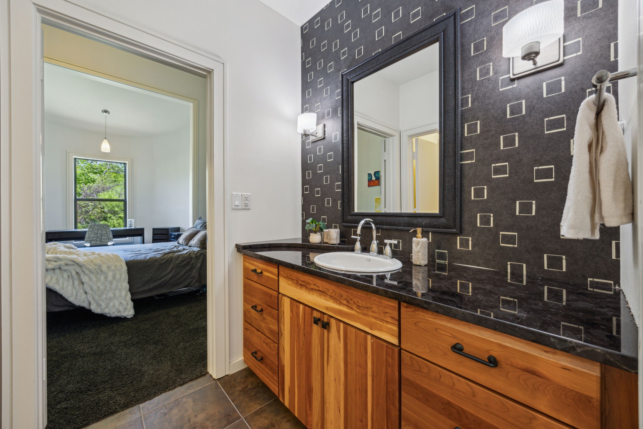 577 Country Club Road