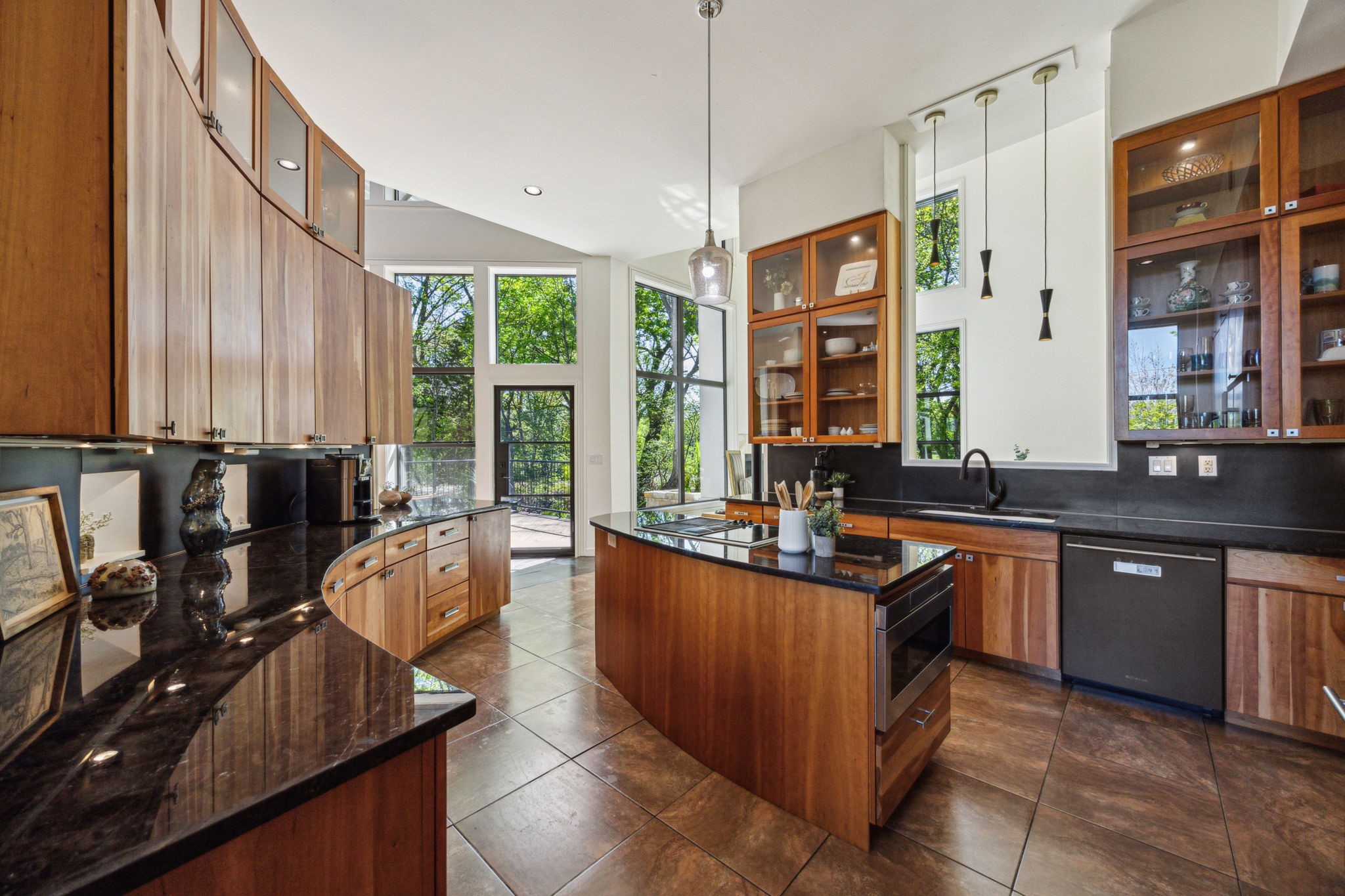 577 Country Club Road