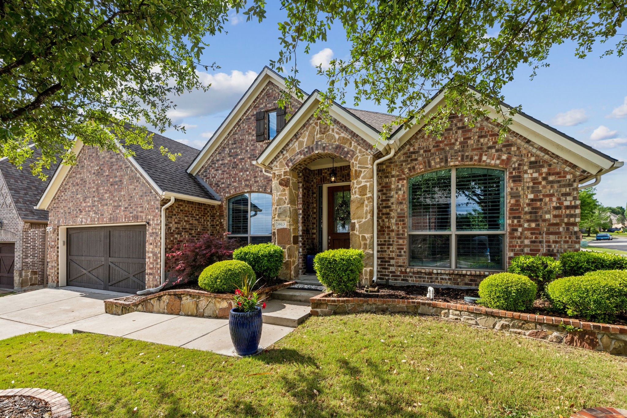 3913 Lakehill Lane