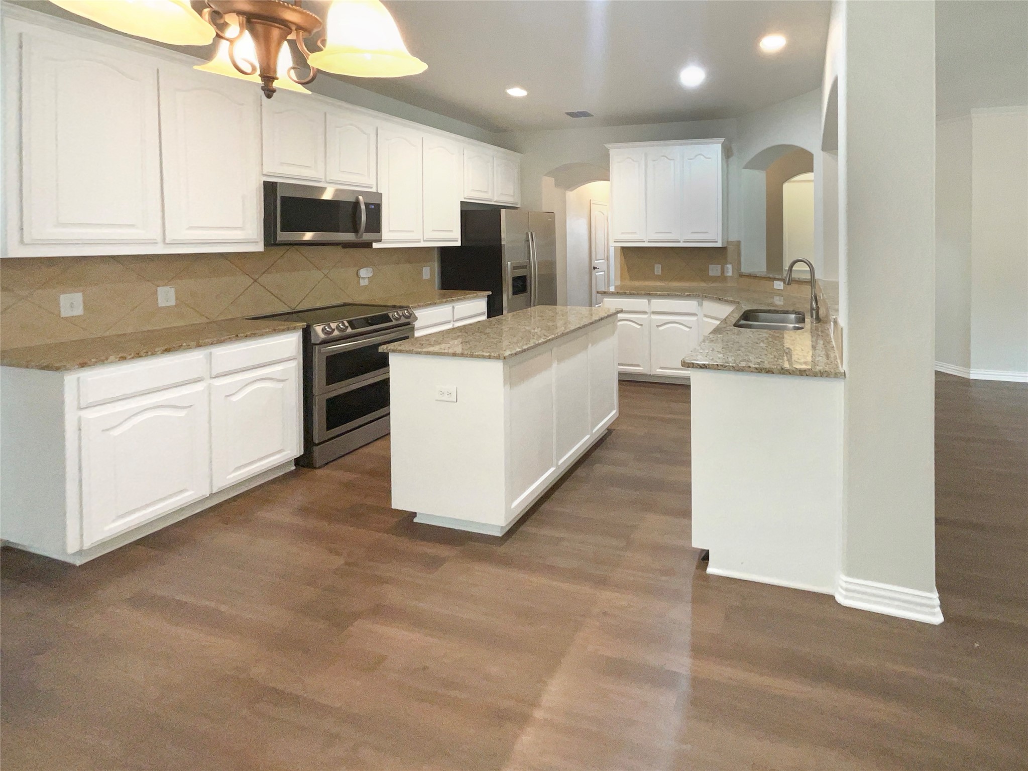 1005 Lake Hollow Drive