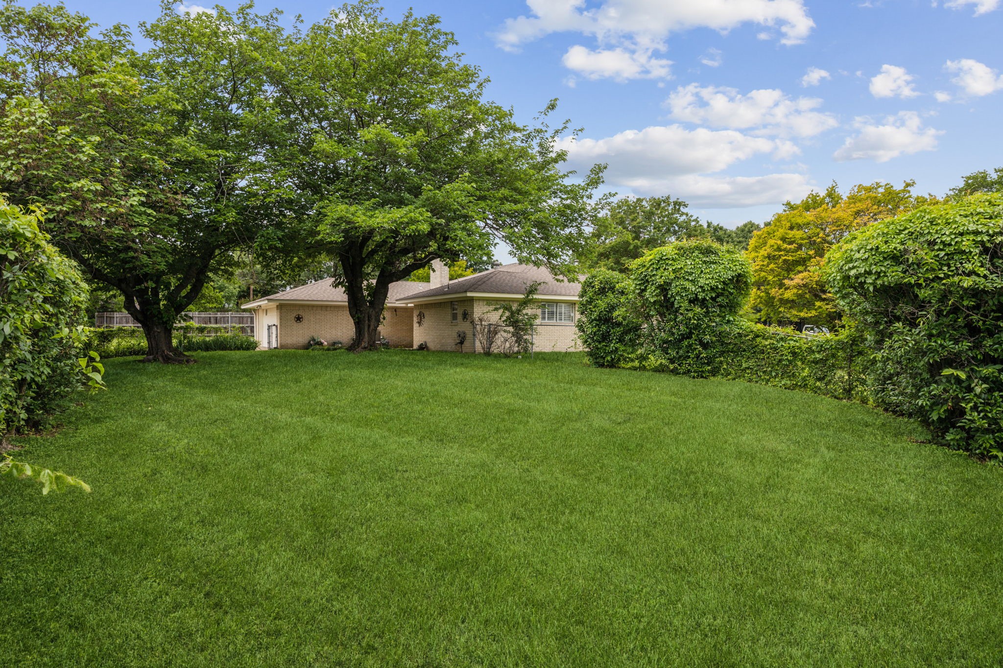 614 Willowbrook Circle