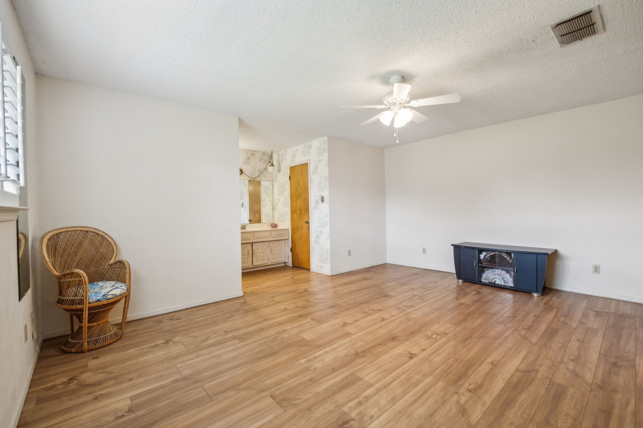 614 Willowbrook Circle