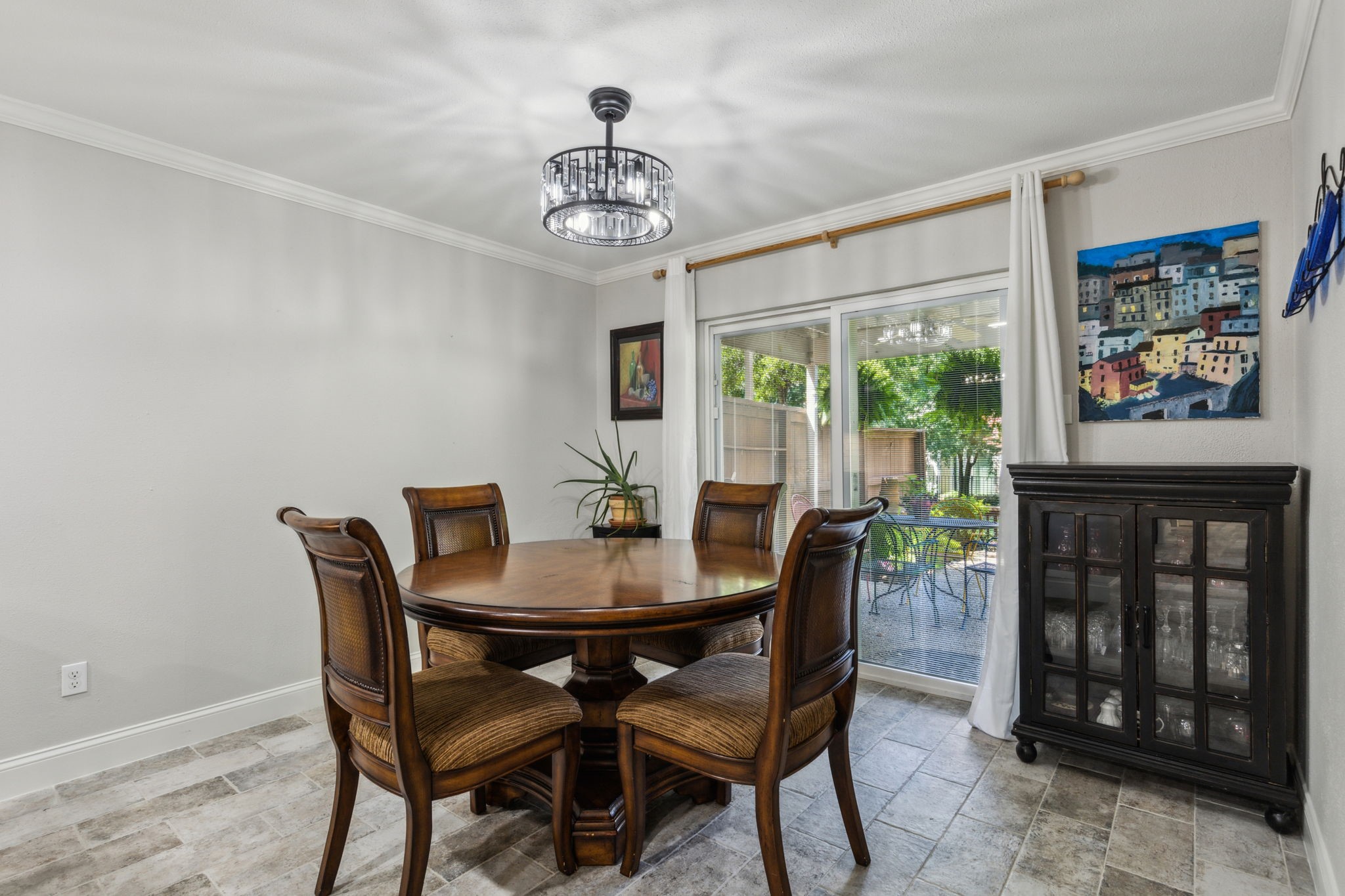 2902 Shady Lake Circle