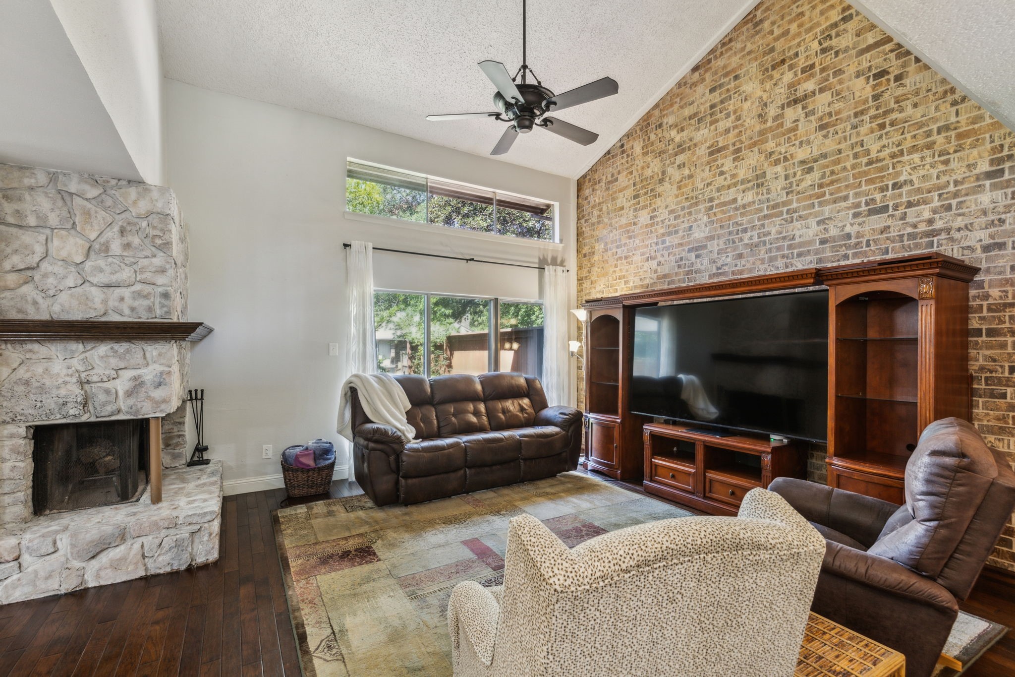 2902 Shady Lake Circle