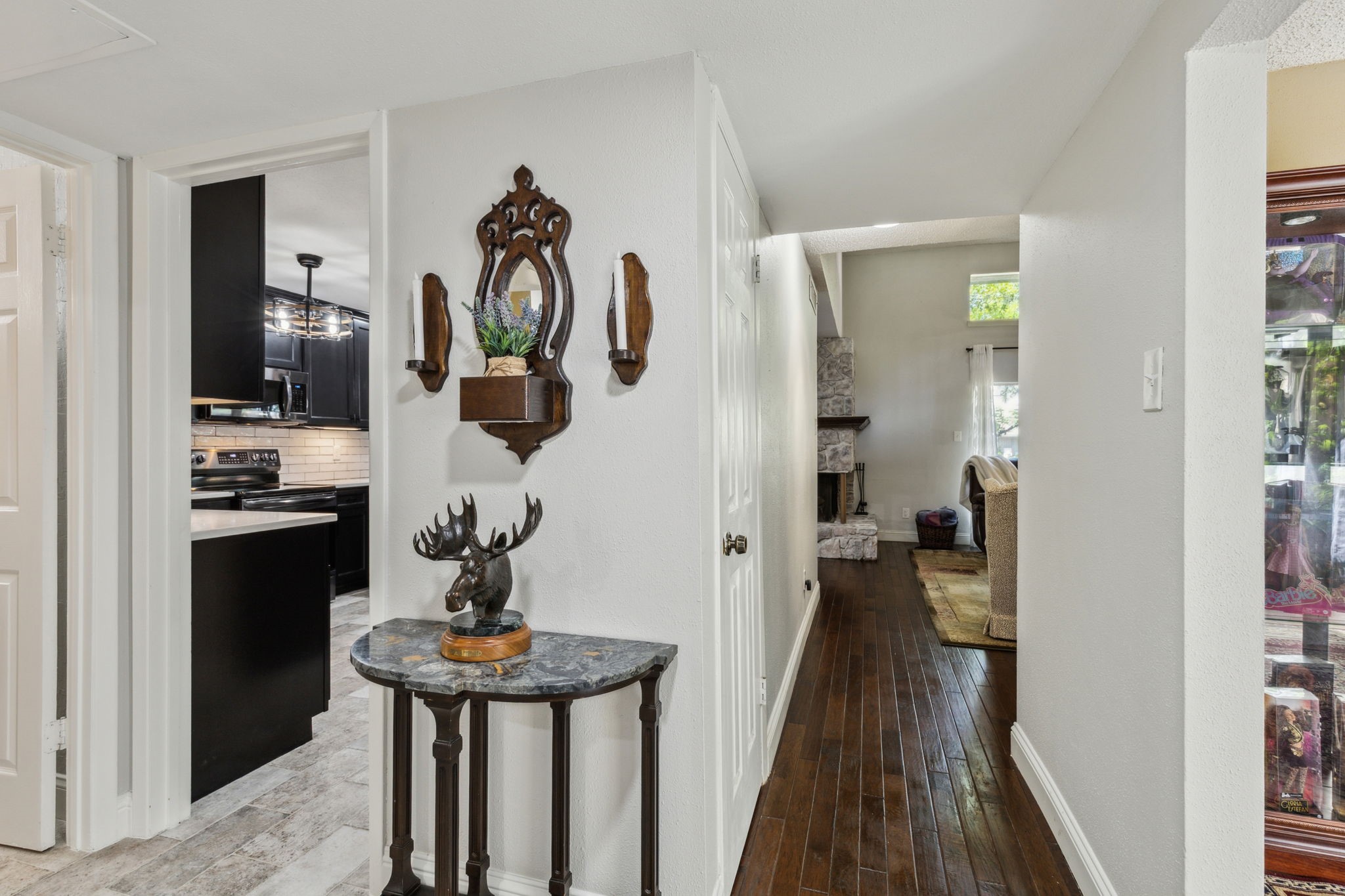 2902 Shady Lake Circle