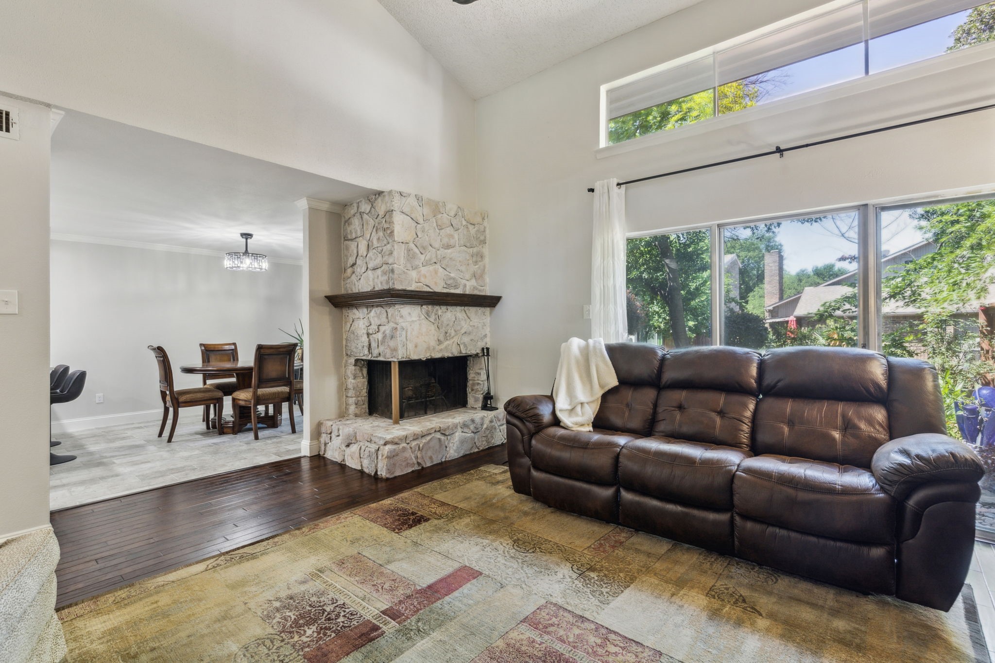 2902 Shady Lake Circle