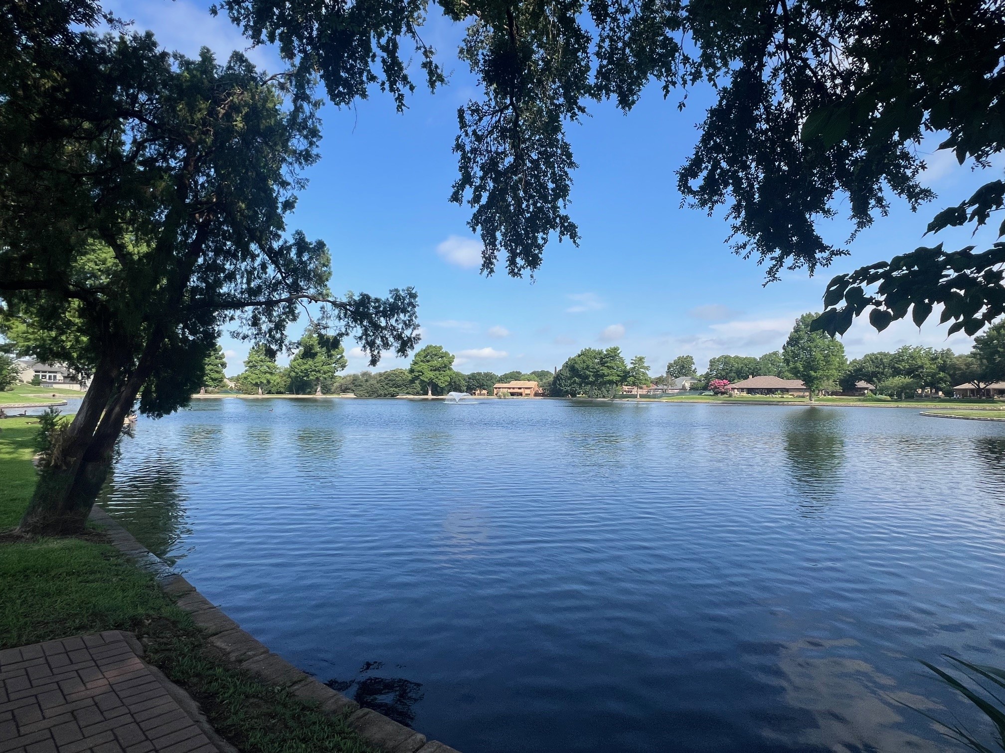 2902 Shady Lake Circle