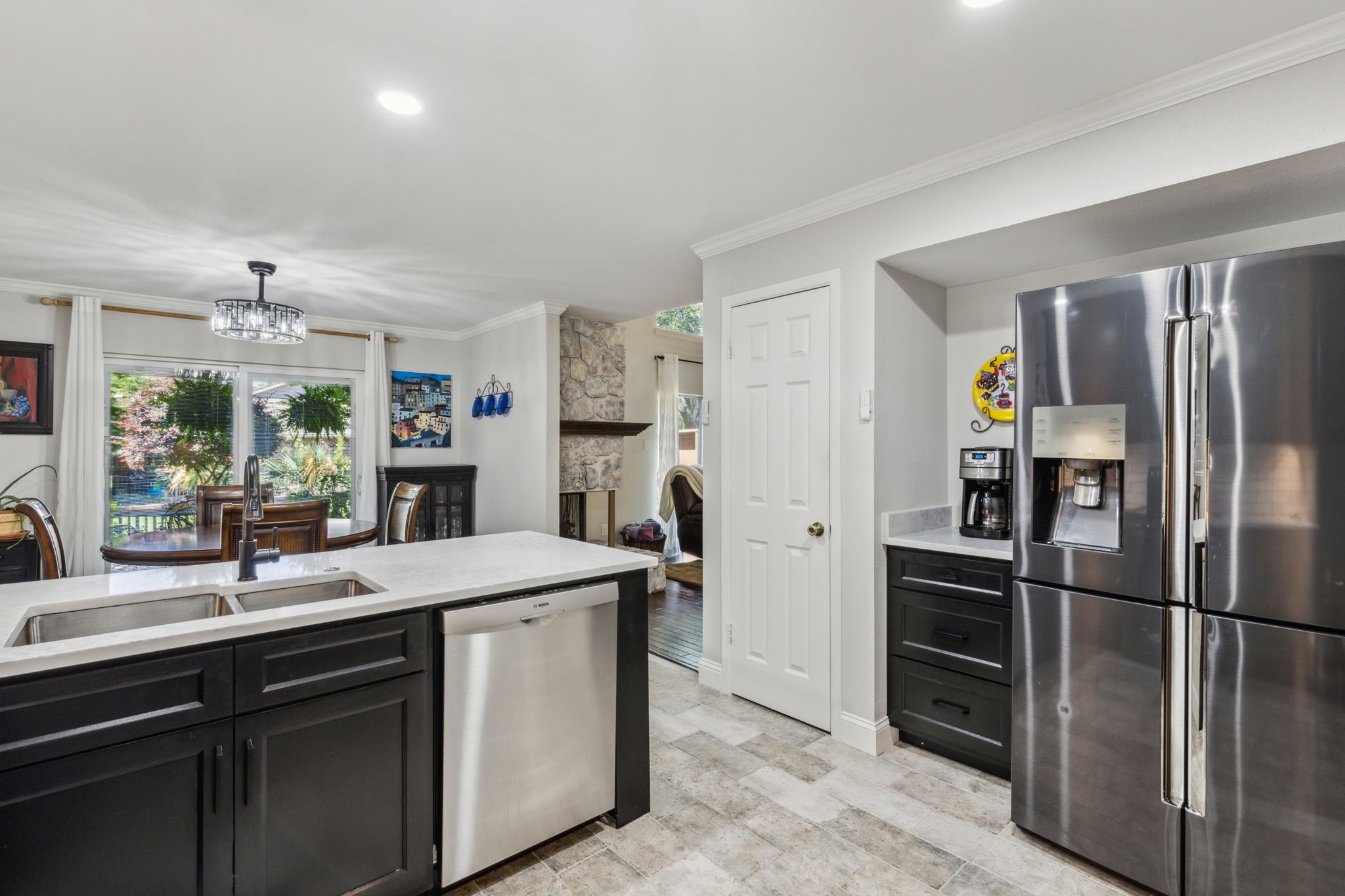 2902 Shady Lake Circle