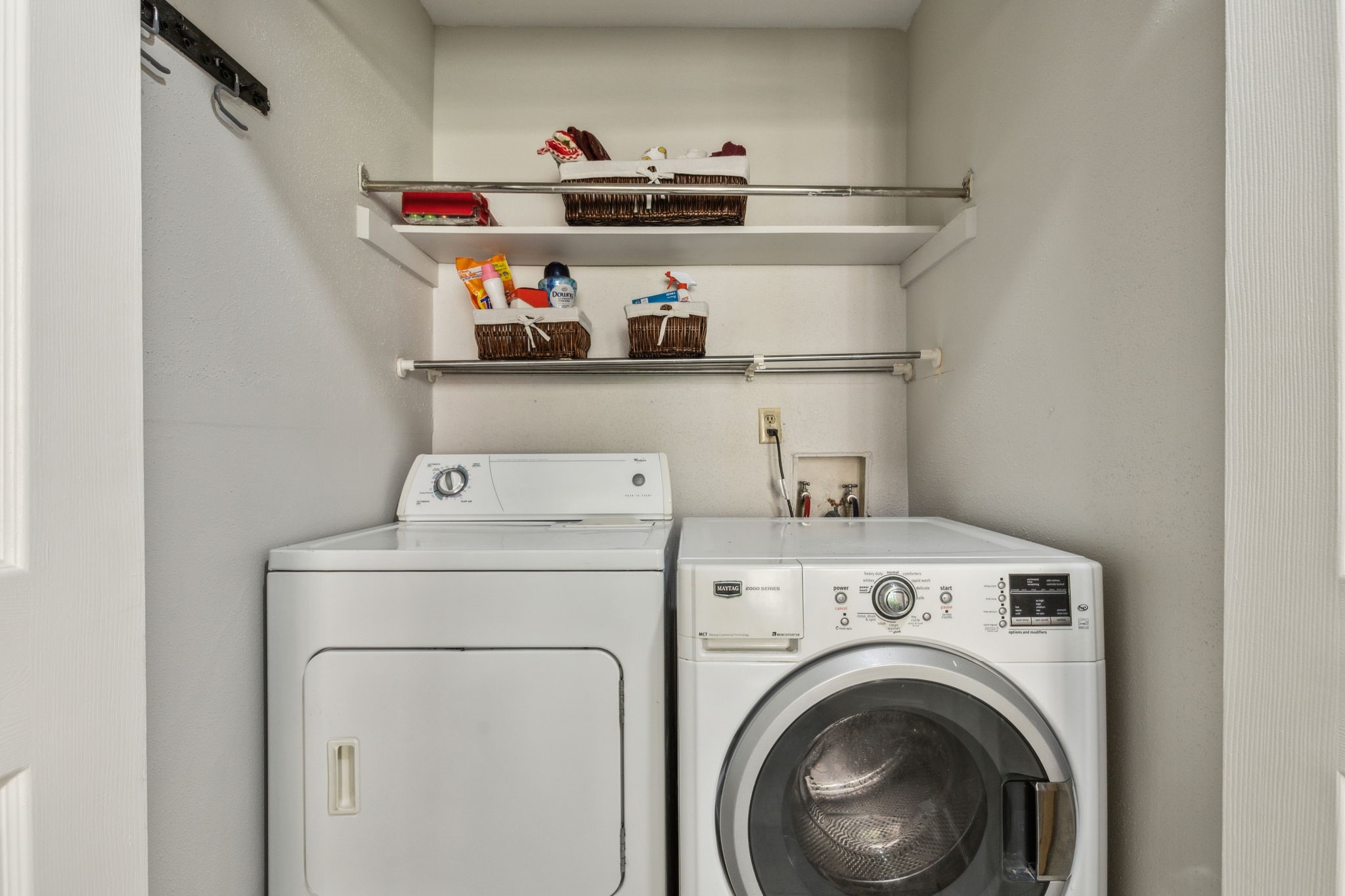 2902 Shady Lake Circle