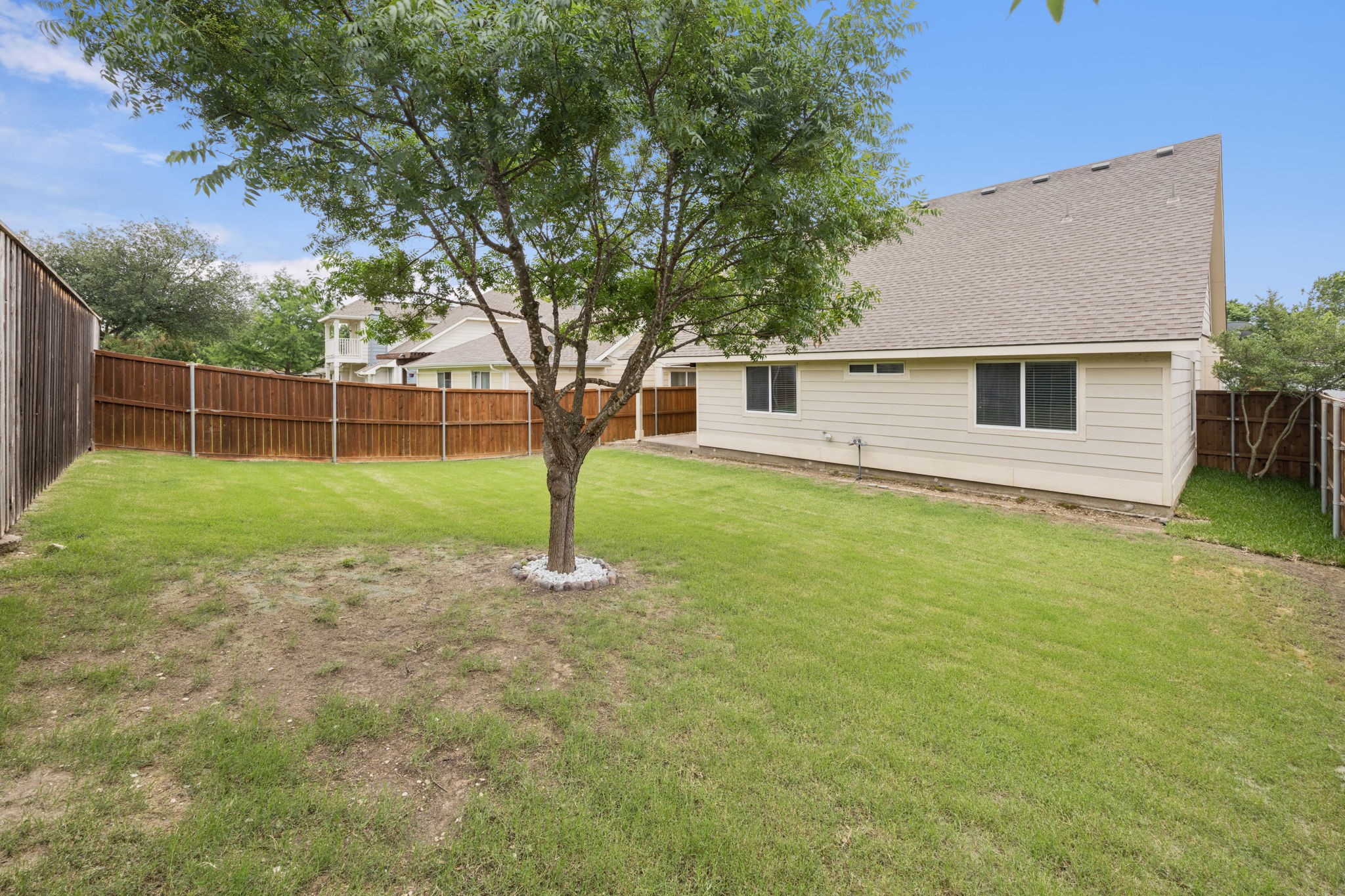 9712 Hedge Bell Drive