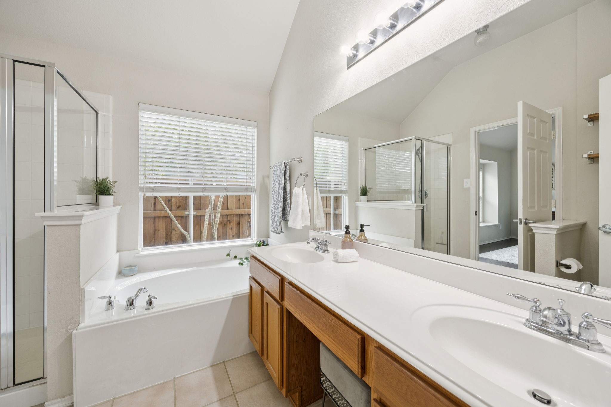 9712 Hedge Bell Drive