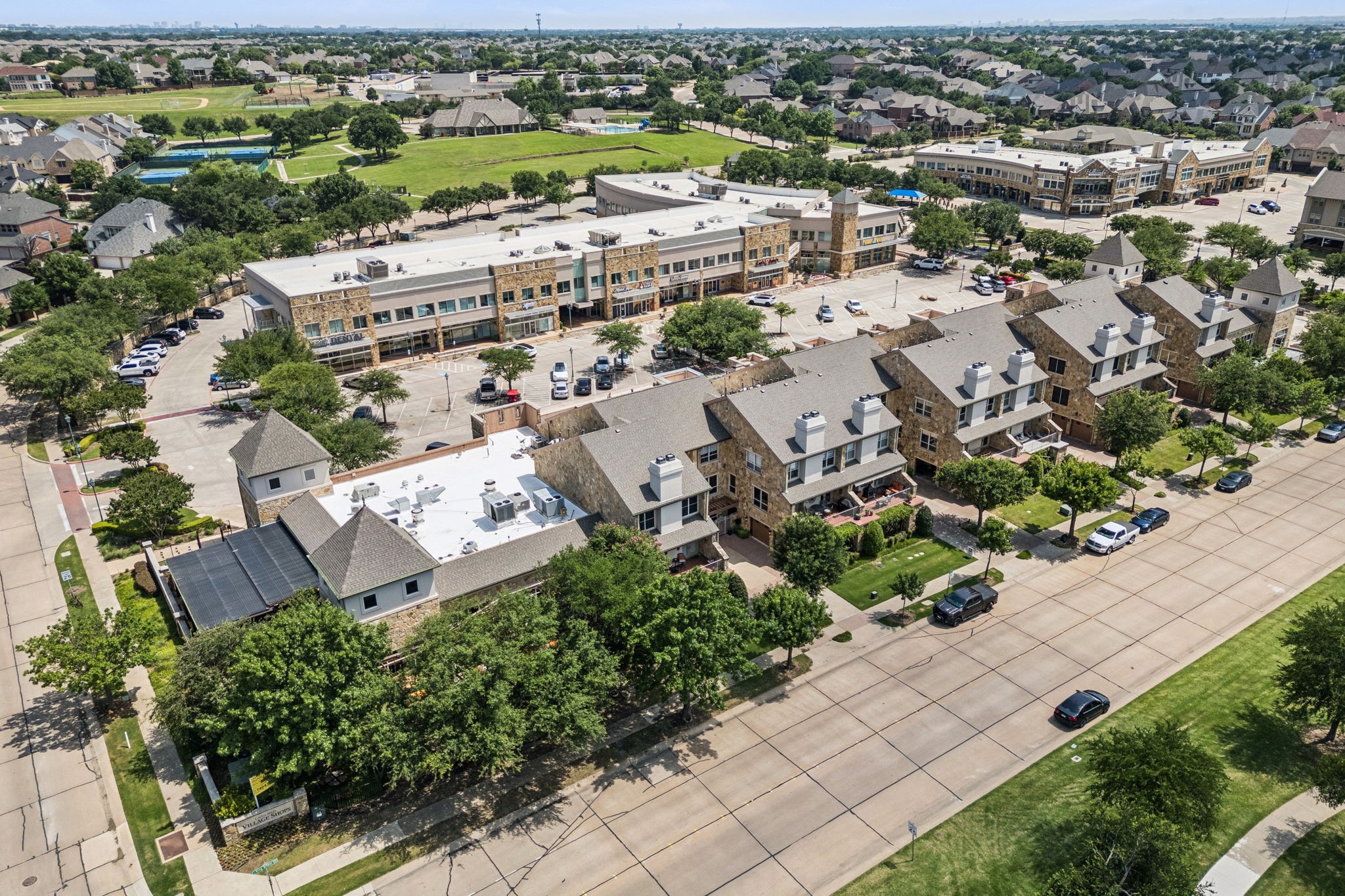 2598 King Arthur Boulevard