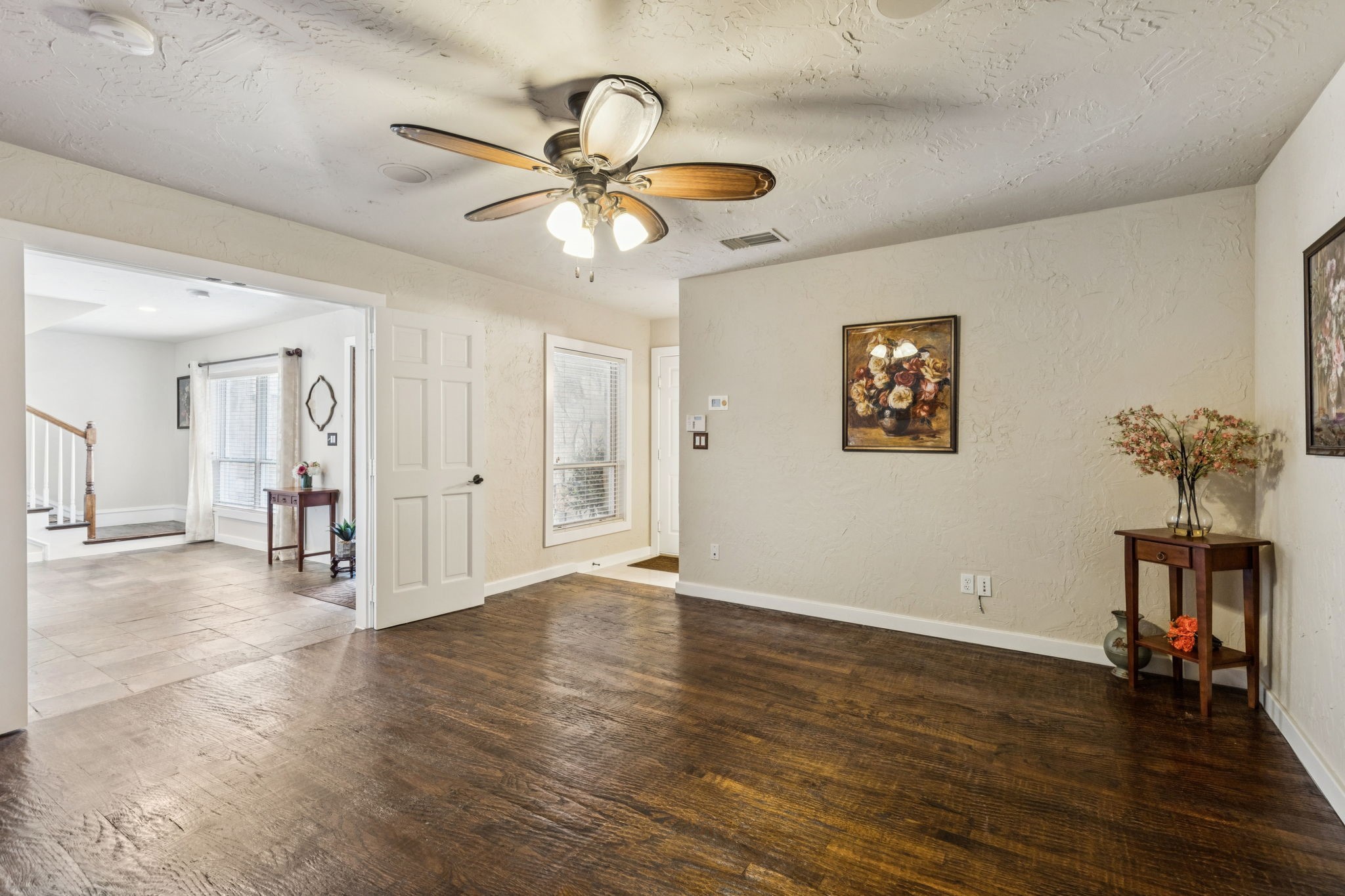 2598 King Arthur Boulevard