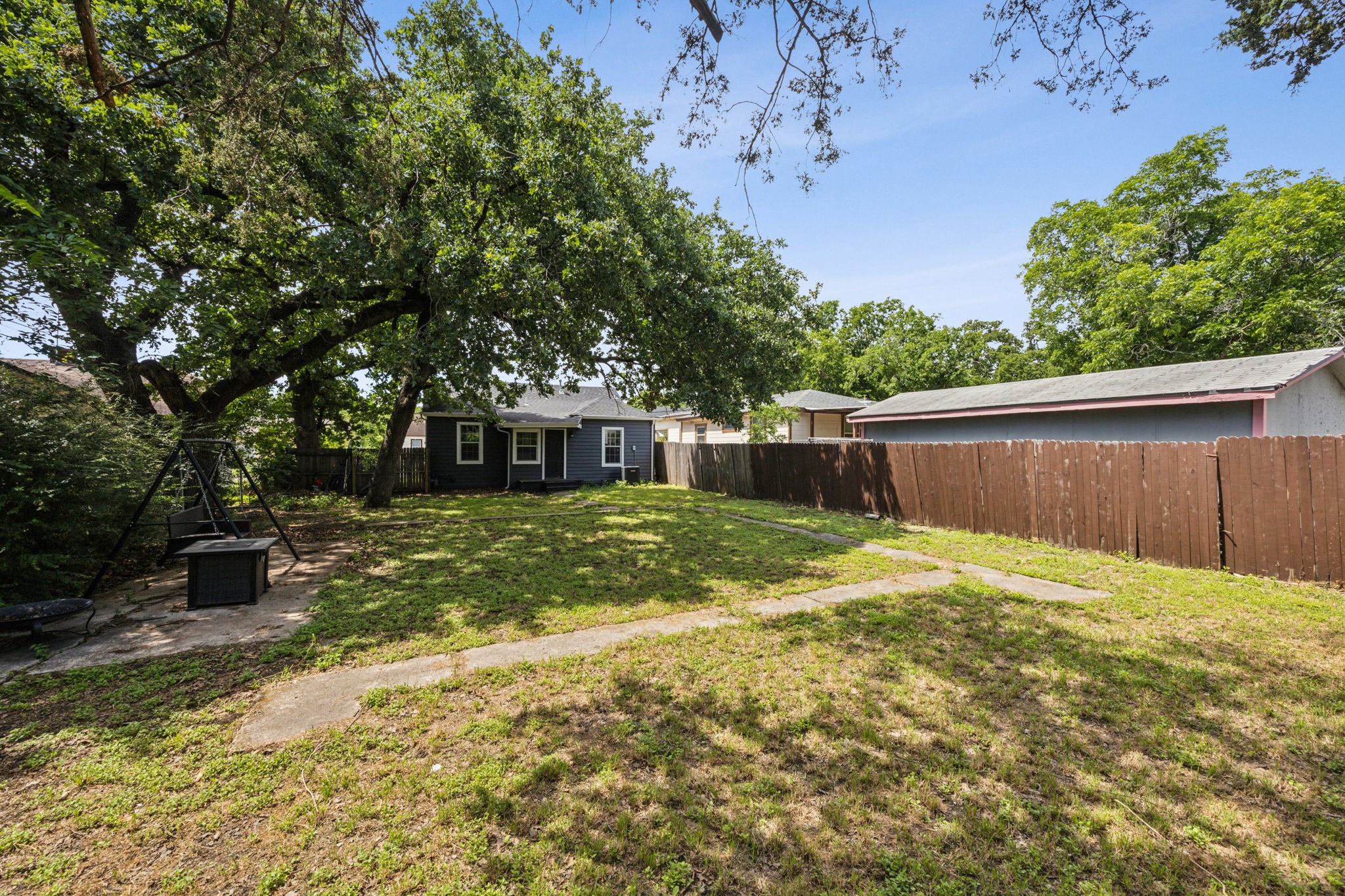 1215 Morrell Avenue