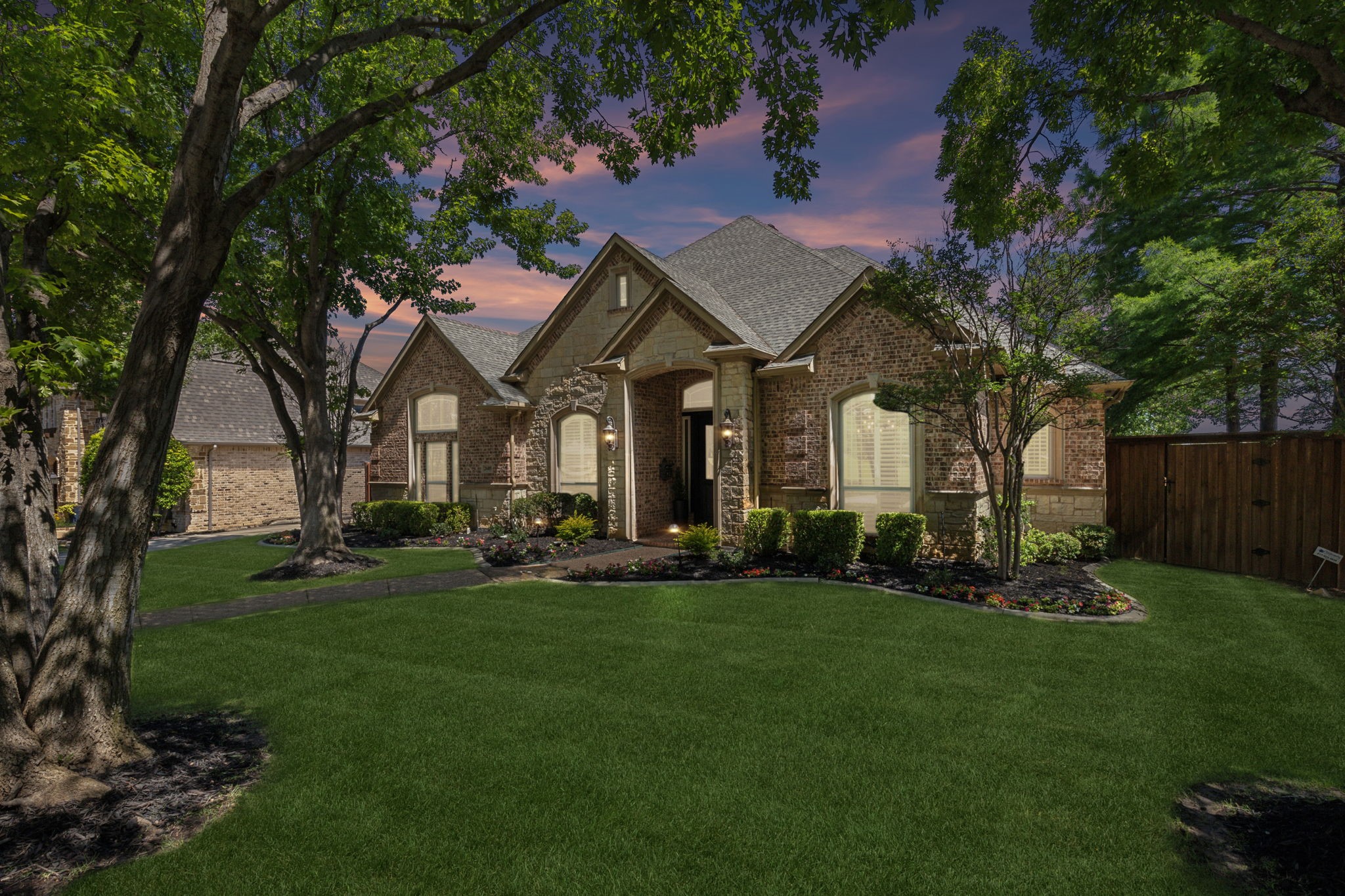 2605 Queen Elizabeth Boulevard