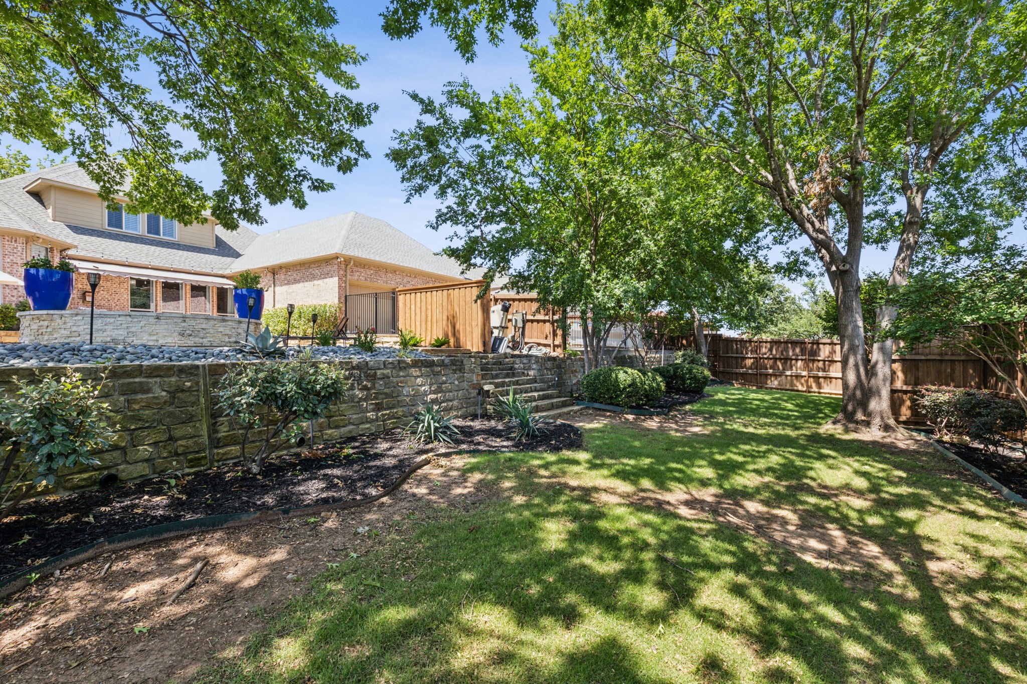 2605 Queen Elizabeth Boulevard