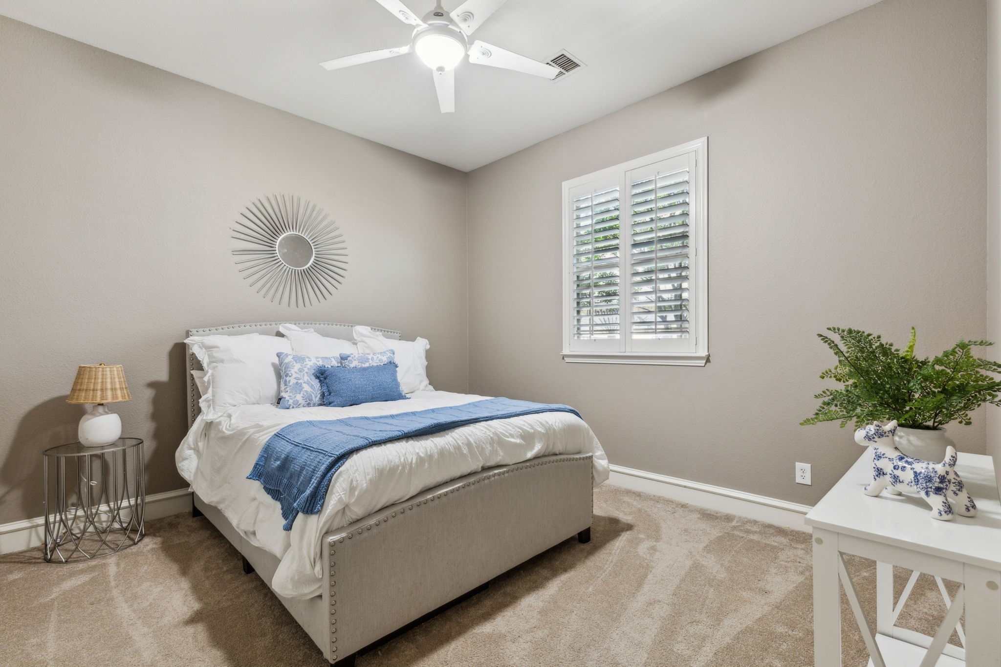 2605 Queen Elizabeth Boulevard