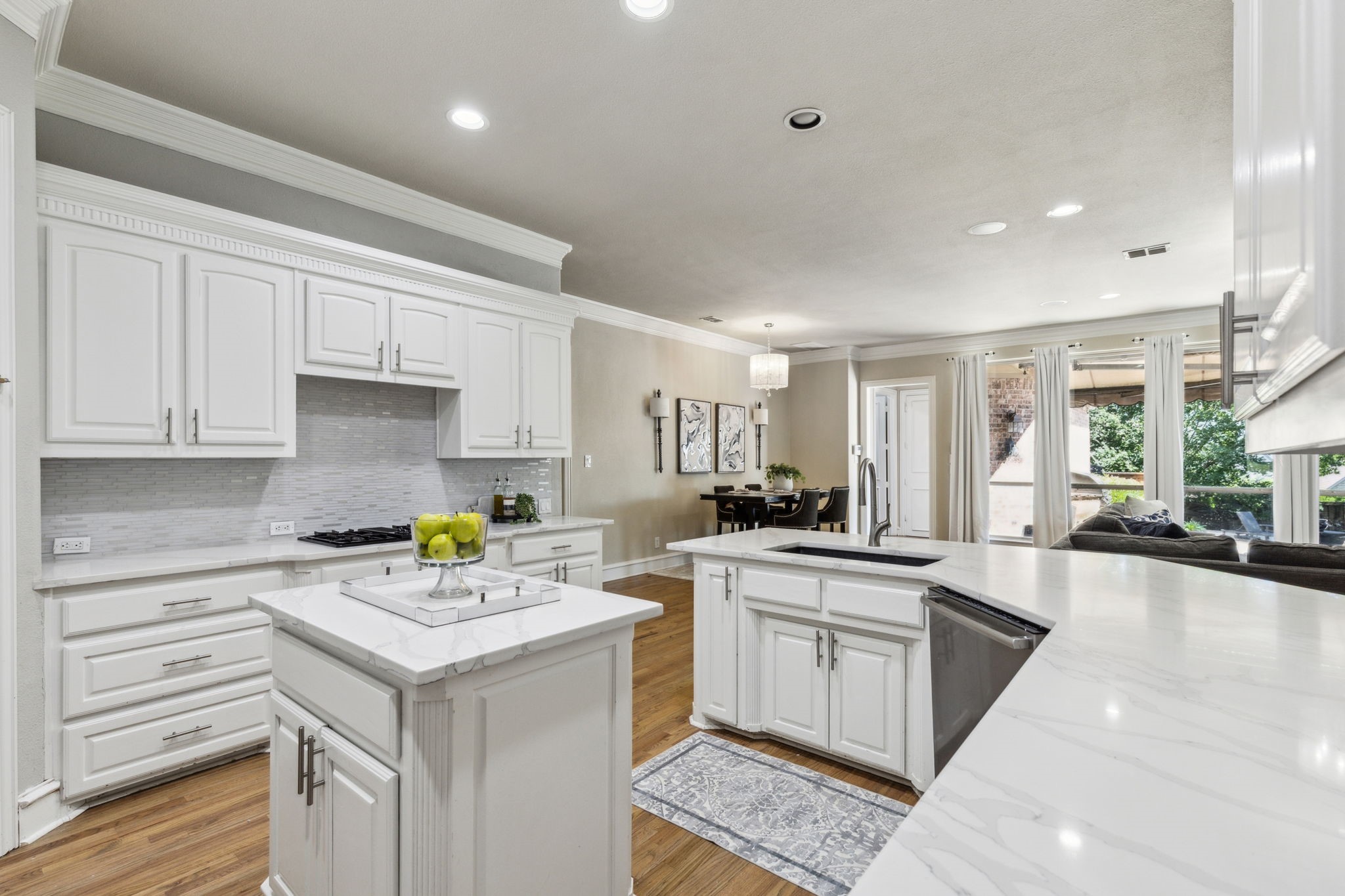 2605 Queen Elizabeth Boulevard